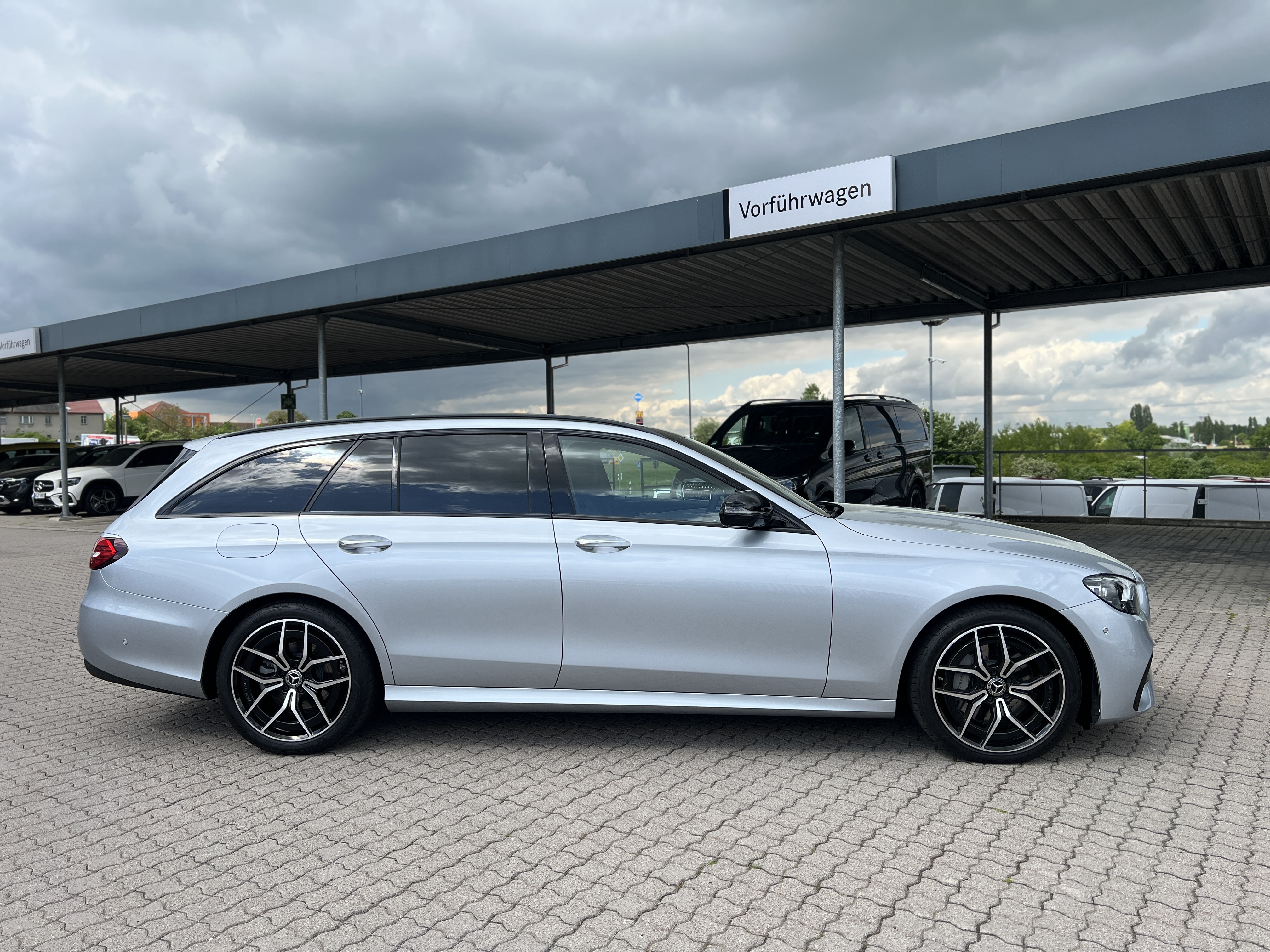 Mercedes-Benz E 220 d 4M T