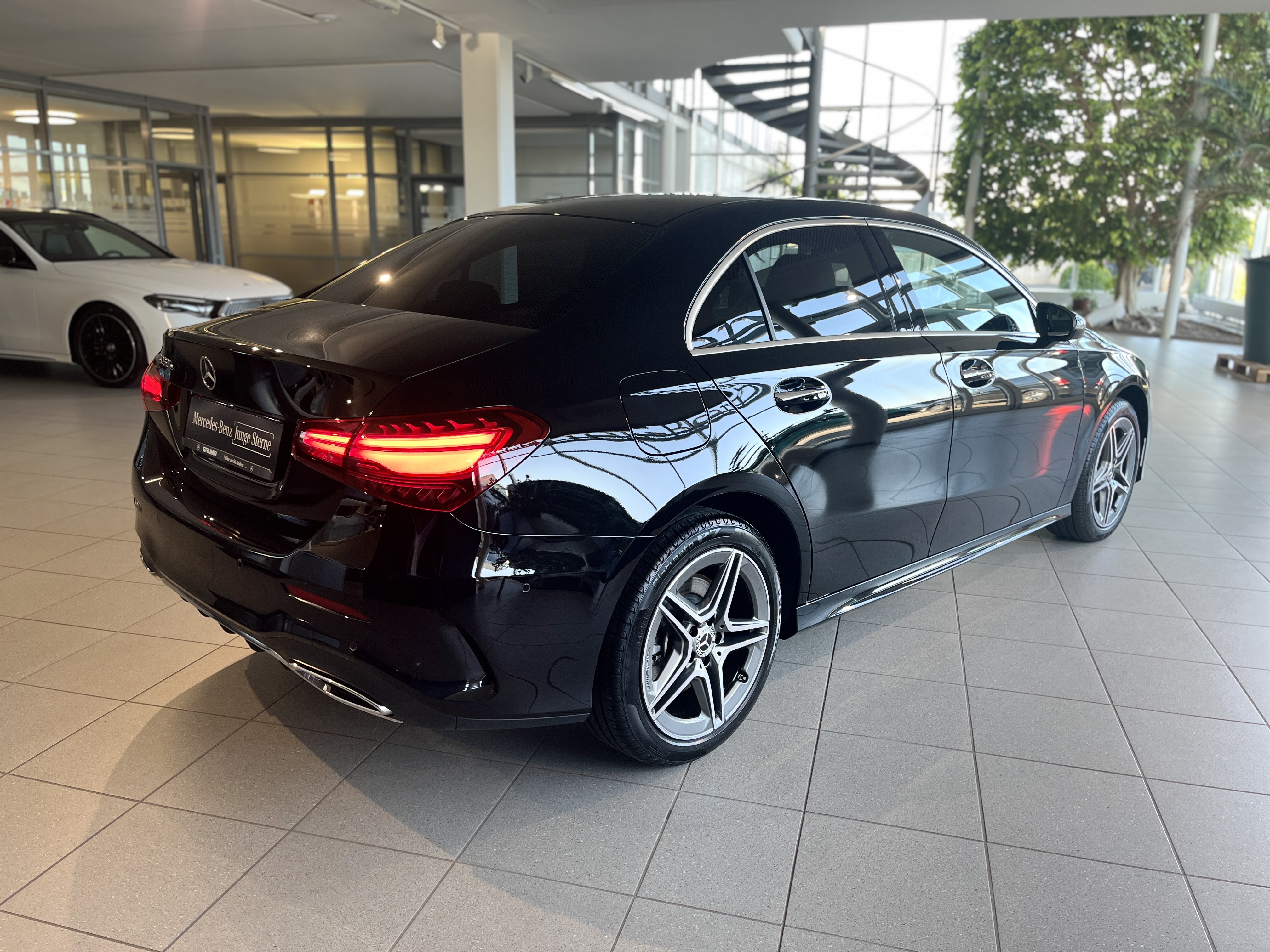 Mercedes-Benz A 250 e Lim