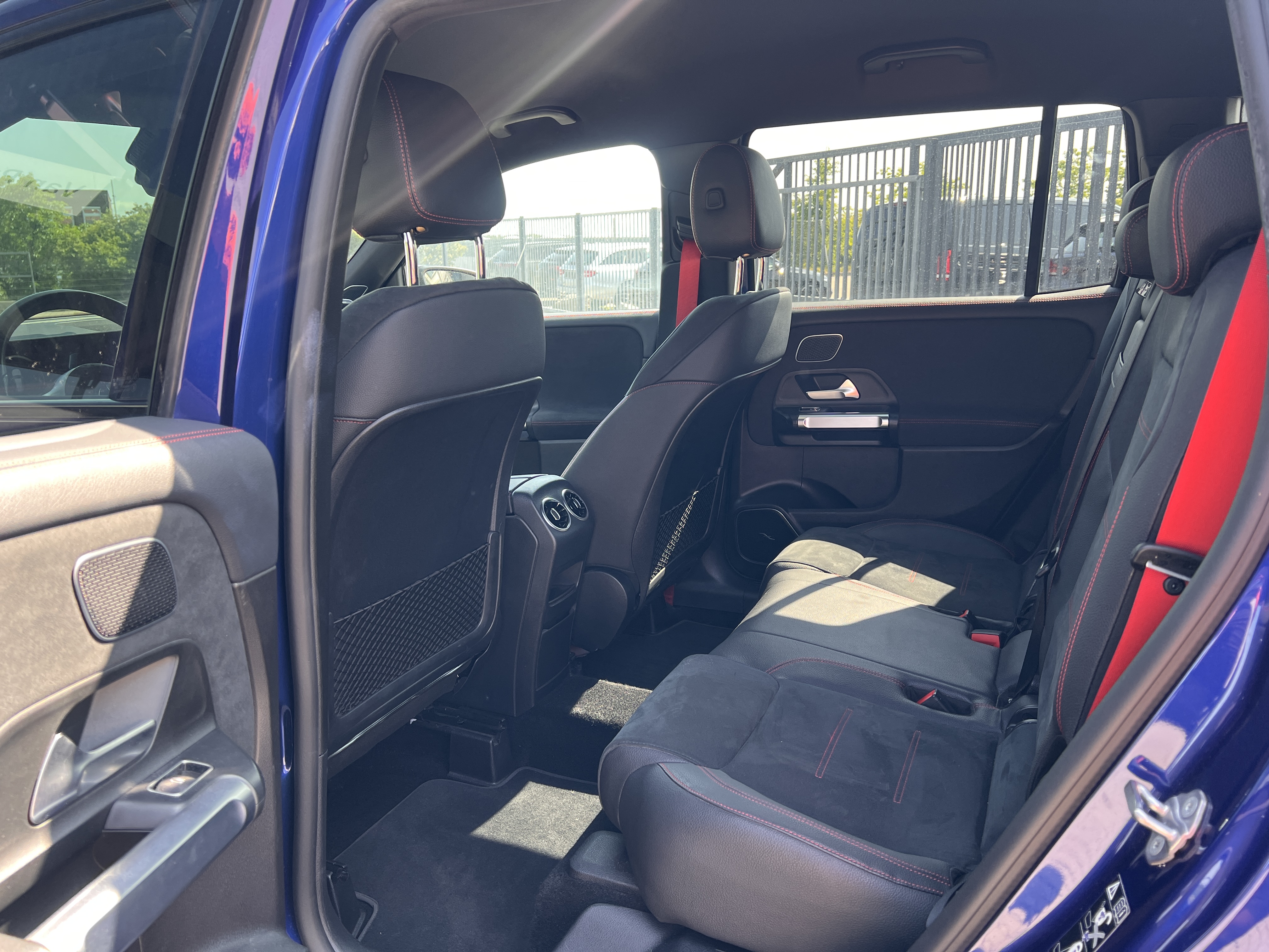 Mercedes-Benz GLB 35 AMG Mercedes-AMG GLB 35 4M