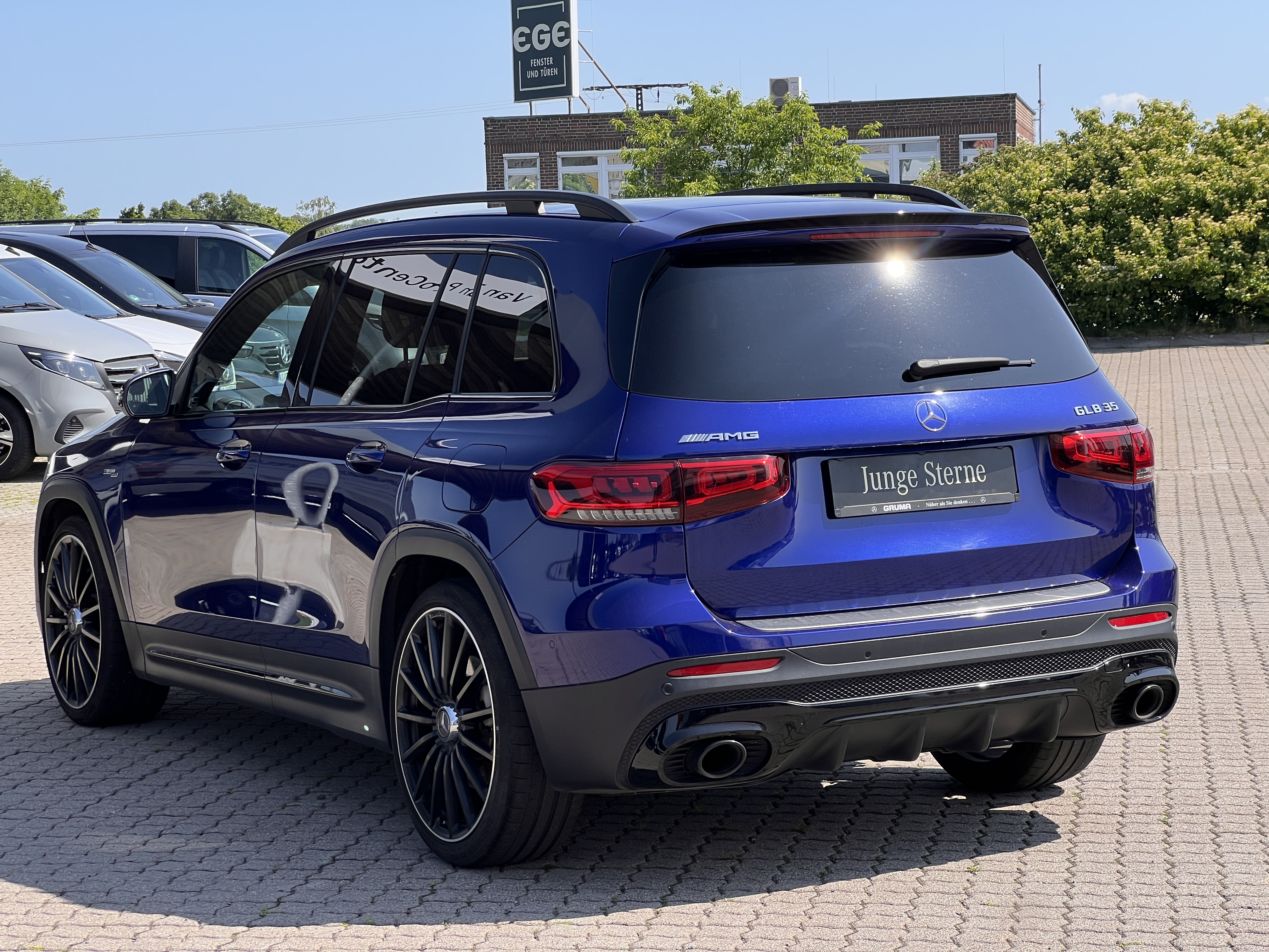 Mercedes-Benz GLB 35 AMG Mercedes-AMG GLB 35 4M