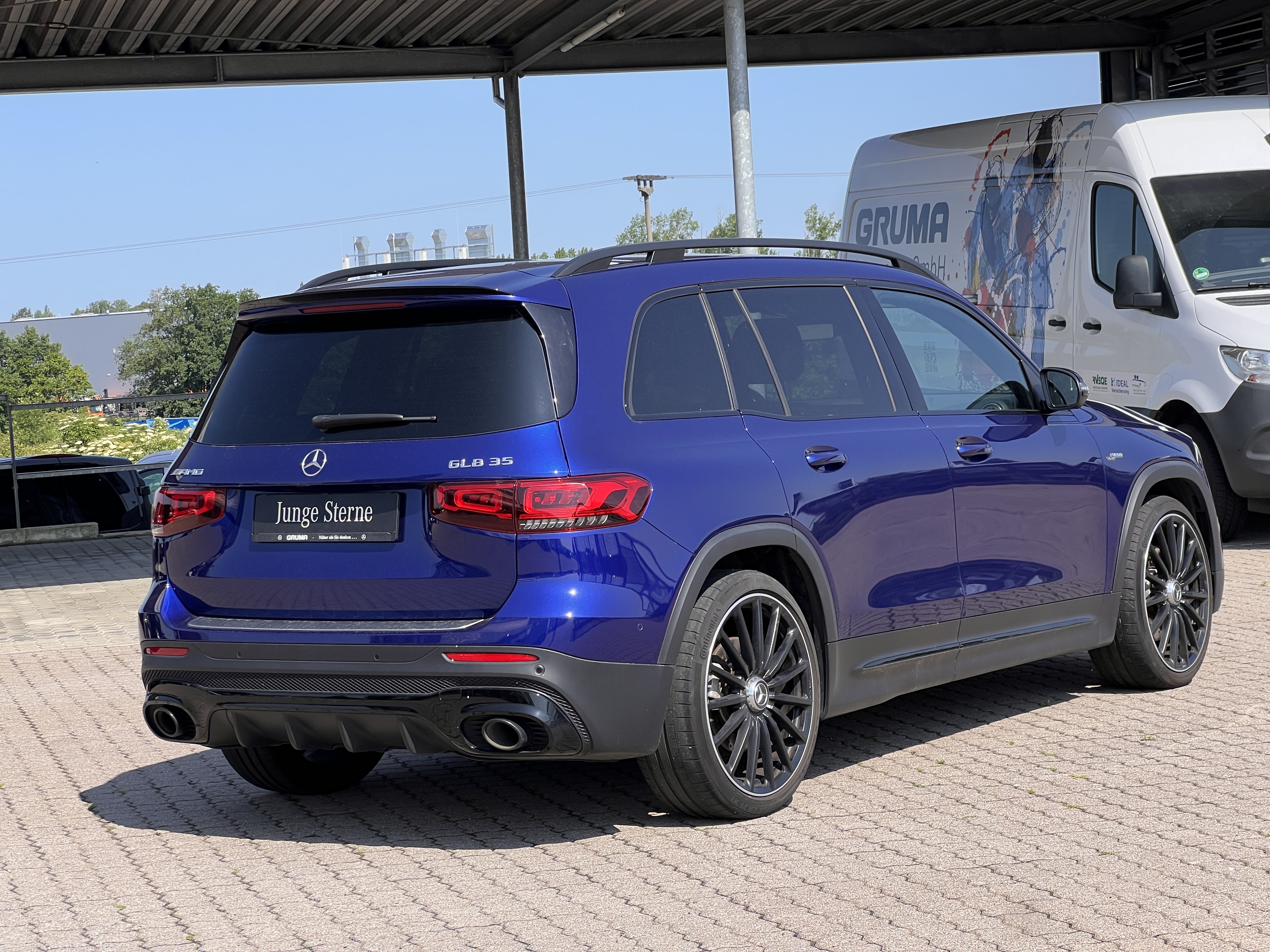 Mercedes-Benz GLB 35 AMG Mercedes-AMG GLB 35 4M