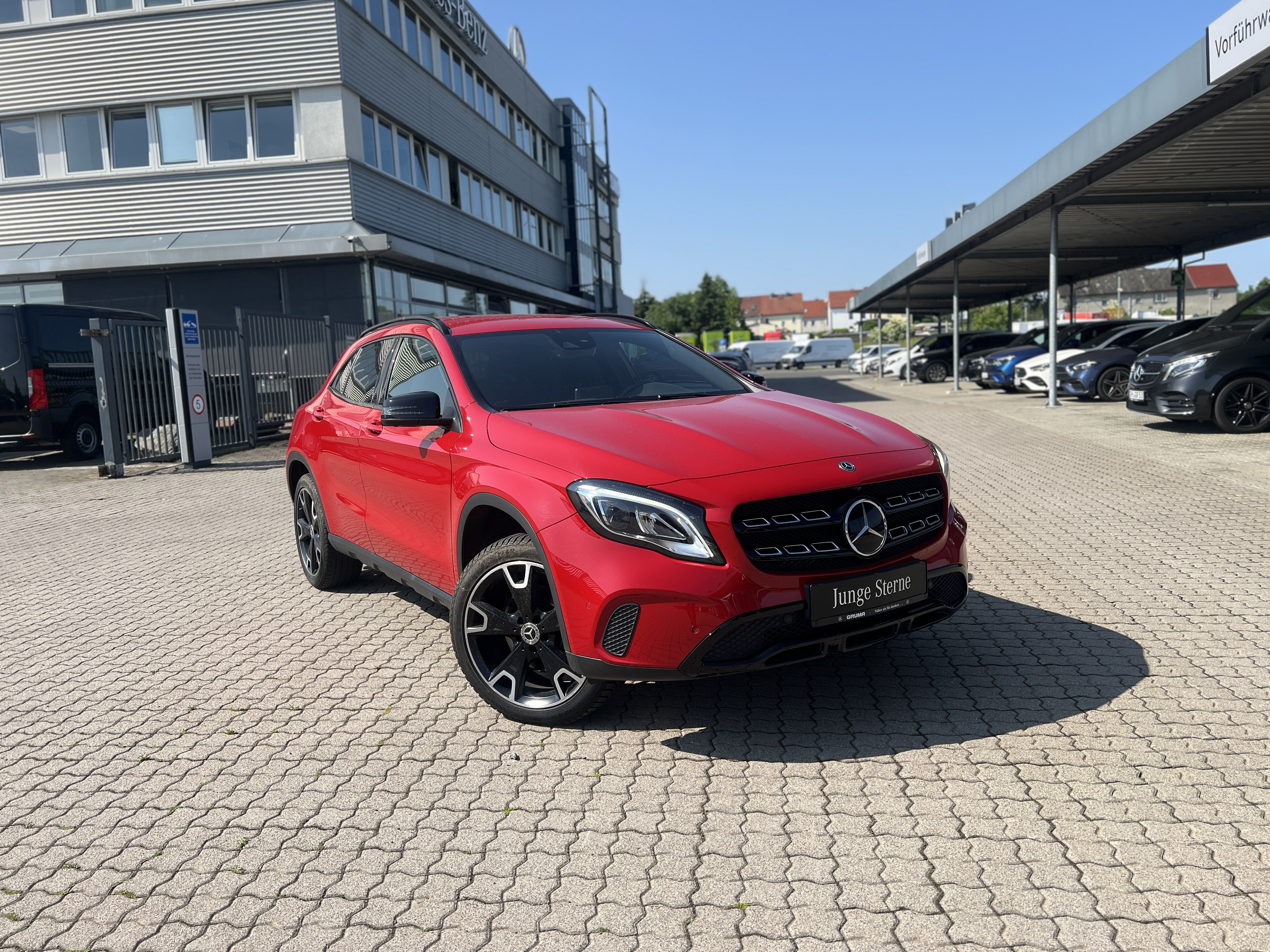 Mercedes-Benz GLA 250 4M