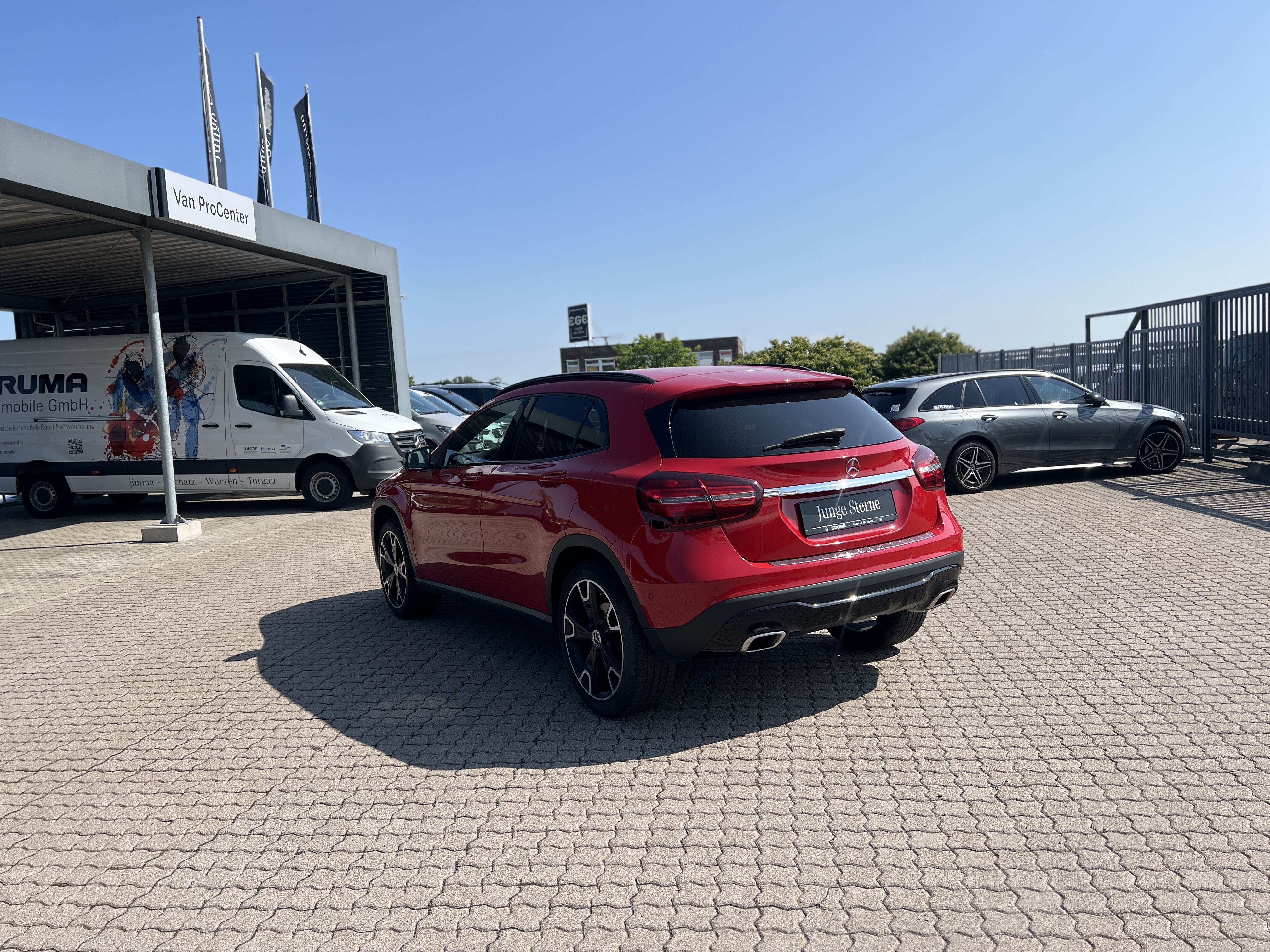 Mercedes-Benz GLA 250 4M