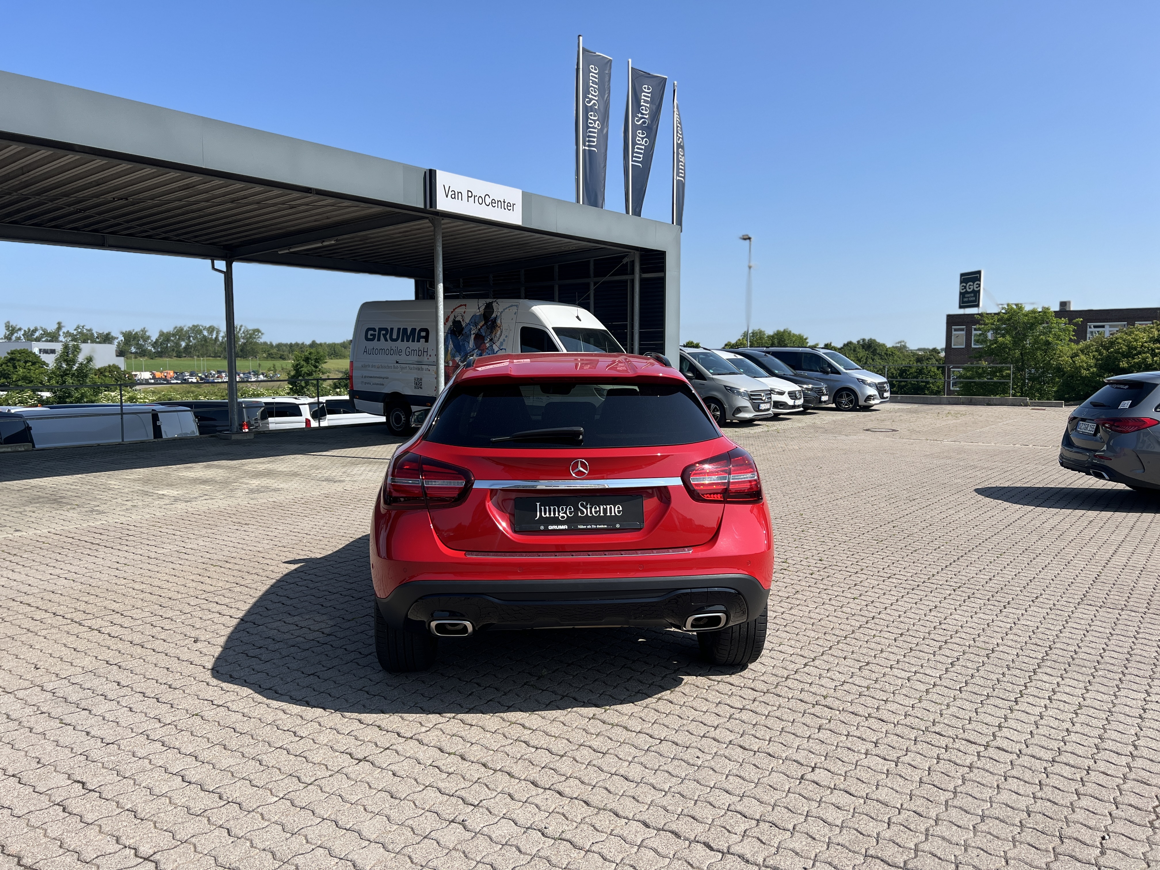 Mercedes-Benz GLA 250 4M