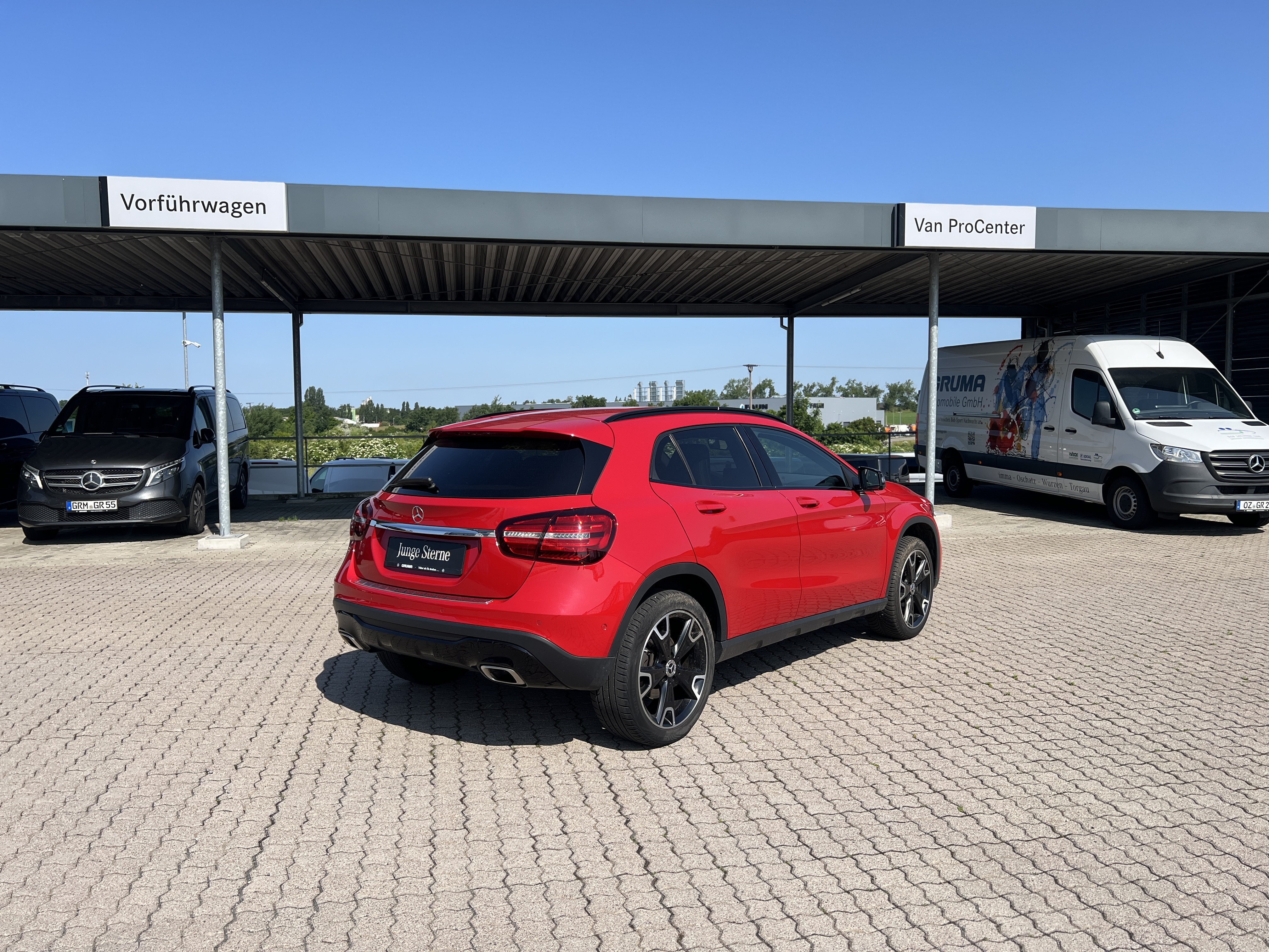 Mercedes-Benz GLA 250 4M
