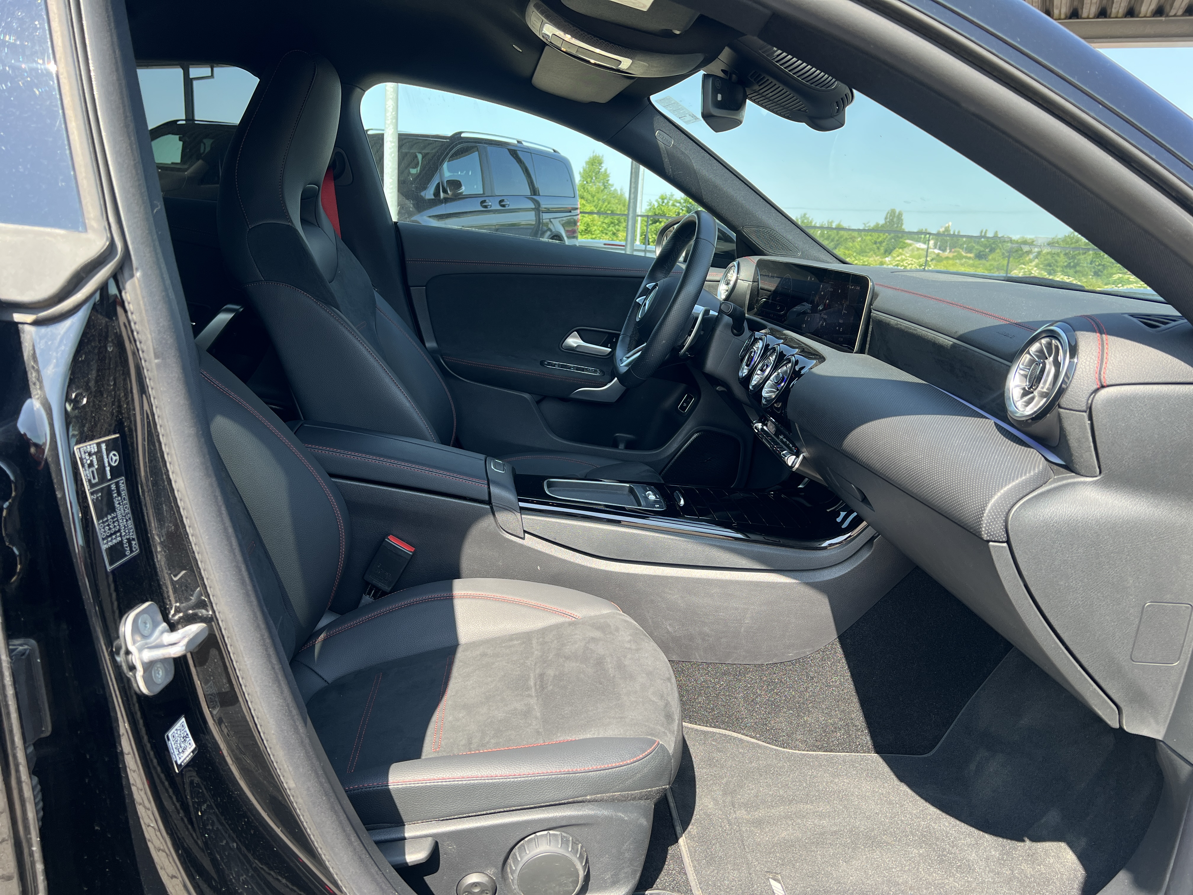 Mercedes-Benz CLA 35 AMG Shooting Brake Mercedes-AMG CLA 35 4M SB