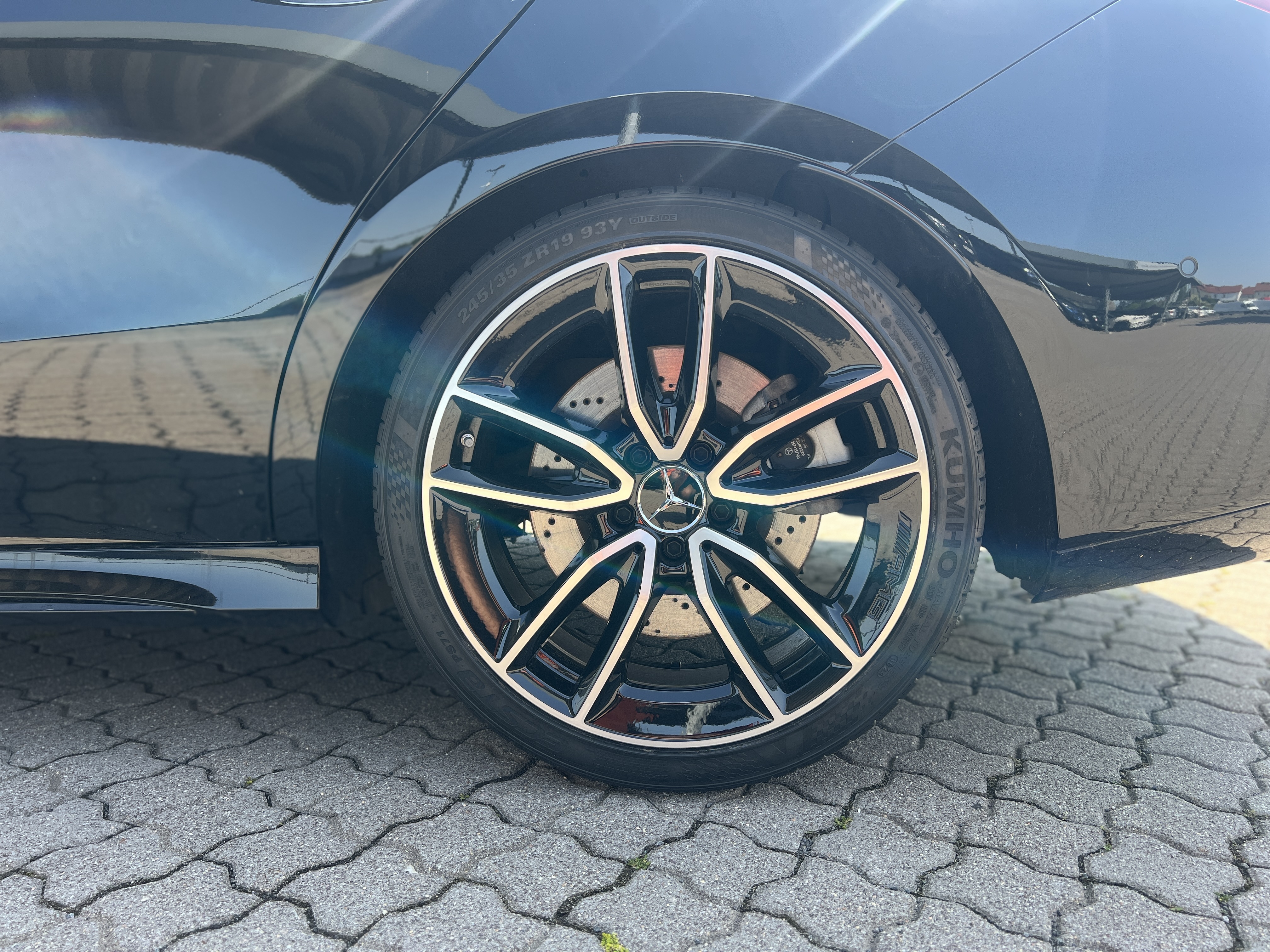 Mercedes-Benz CLA 35 AMG Shooting Brake Mercedes-AMG CLA 35 4M SB