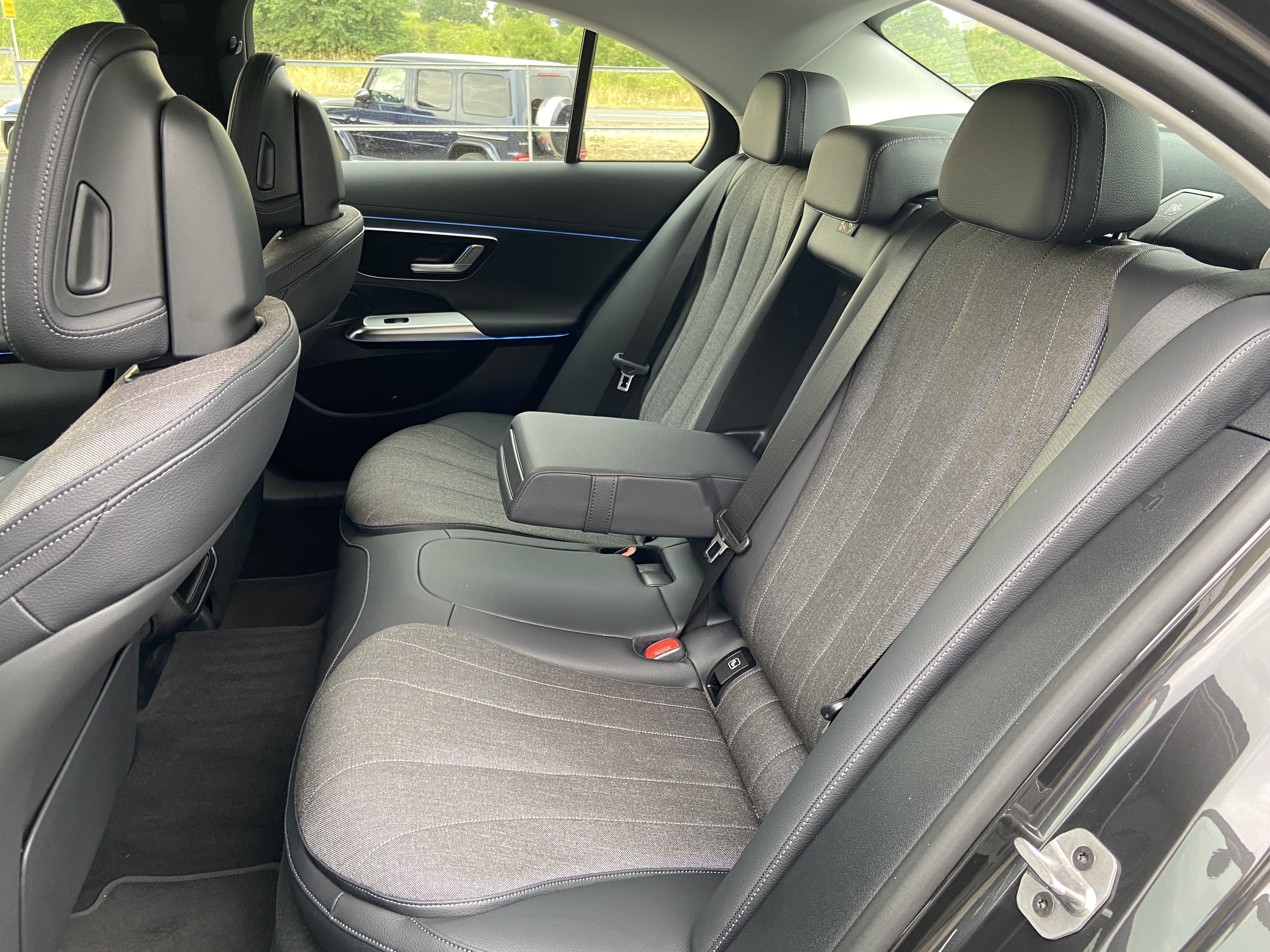 Mercedes-Benz E 220 d Limo