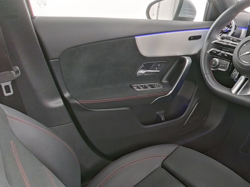 Mercedes-Benz A 220 d