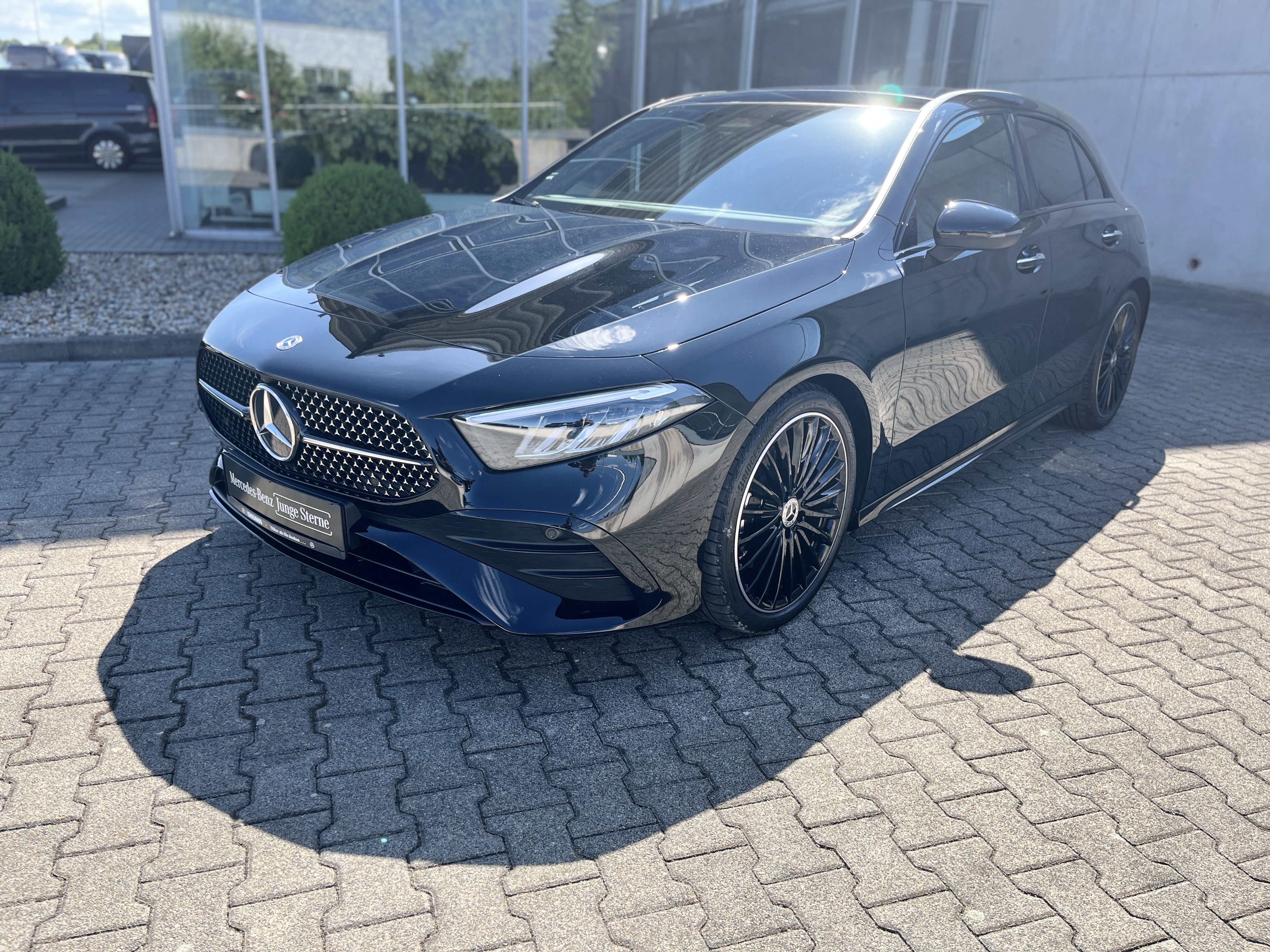 Mercedes-Benz A 220 d Mercedes-Benz A 220 d