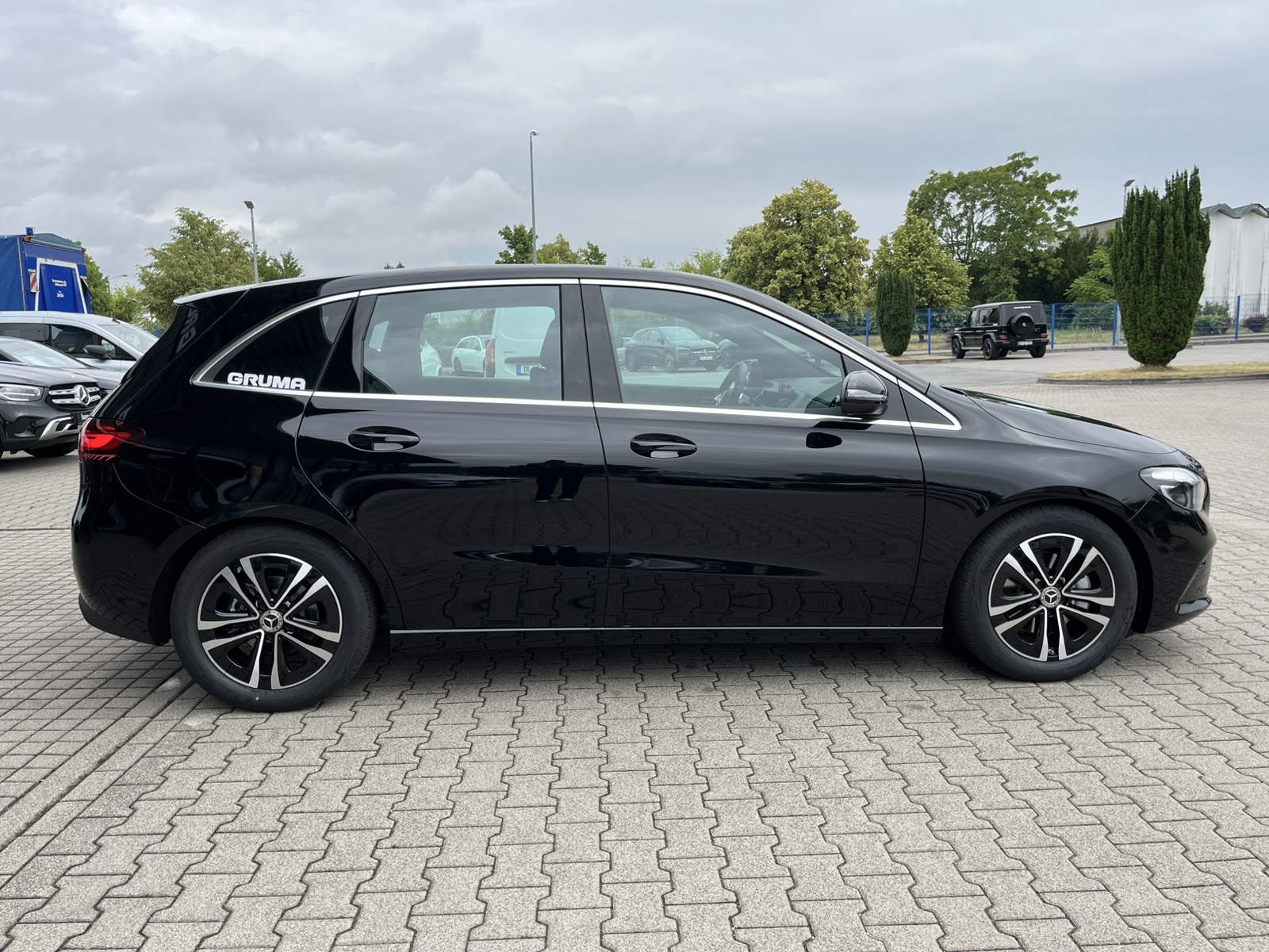 Mercedes-Benz B 180 