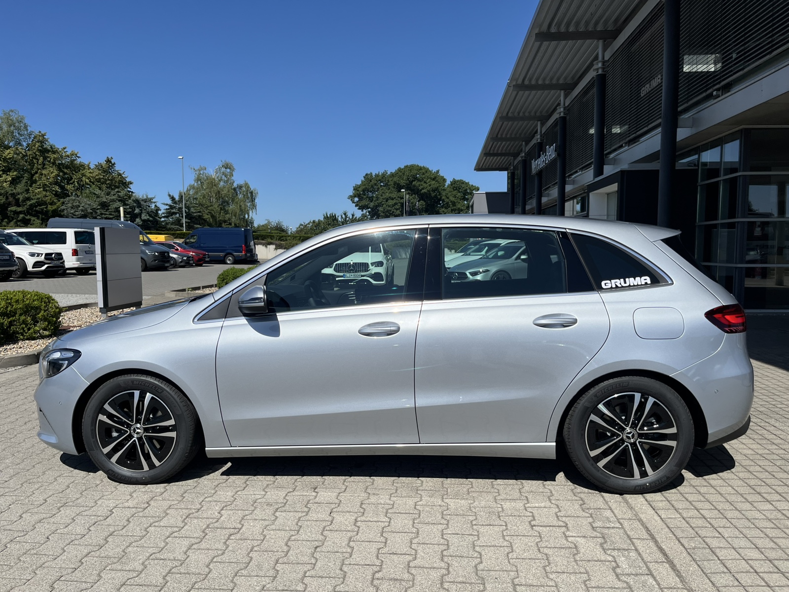 Mercedes-Benz B 200 