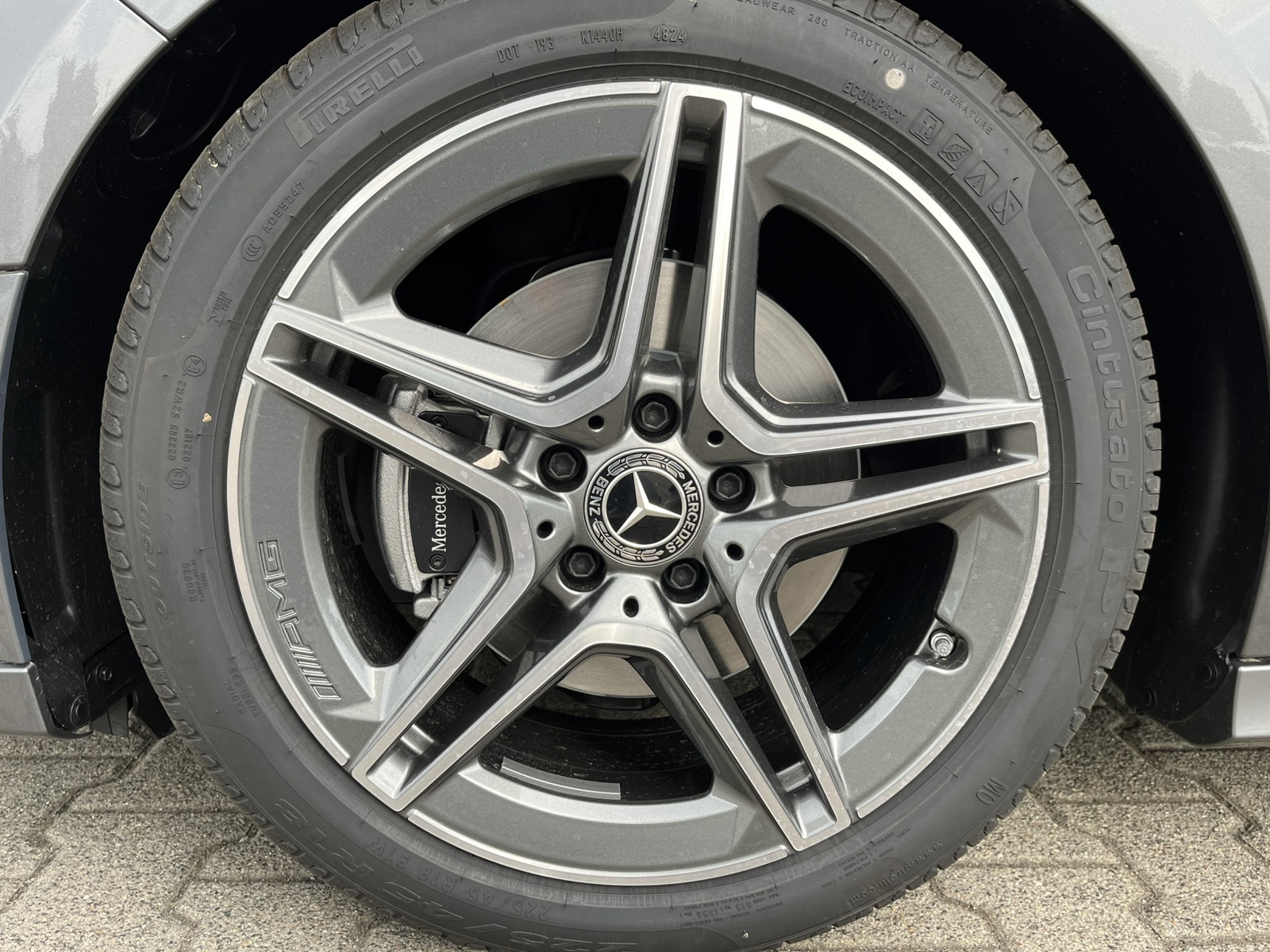 Mercedes-Benz B 180 