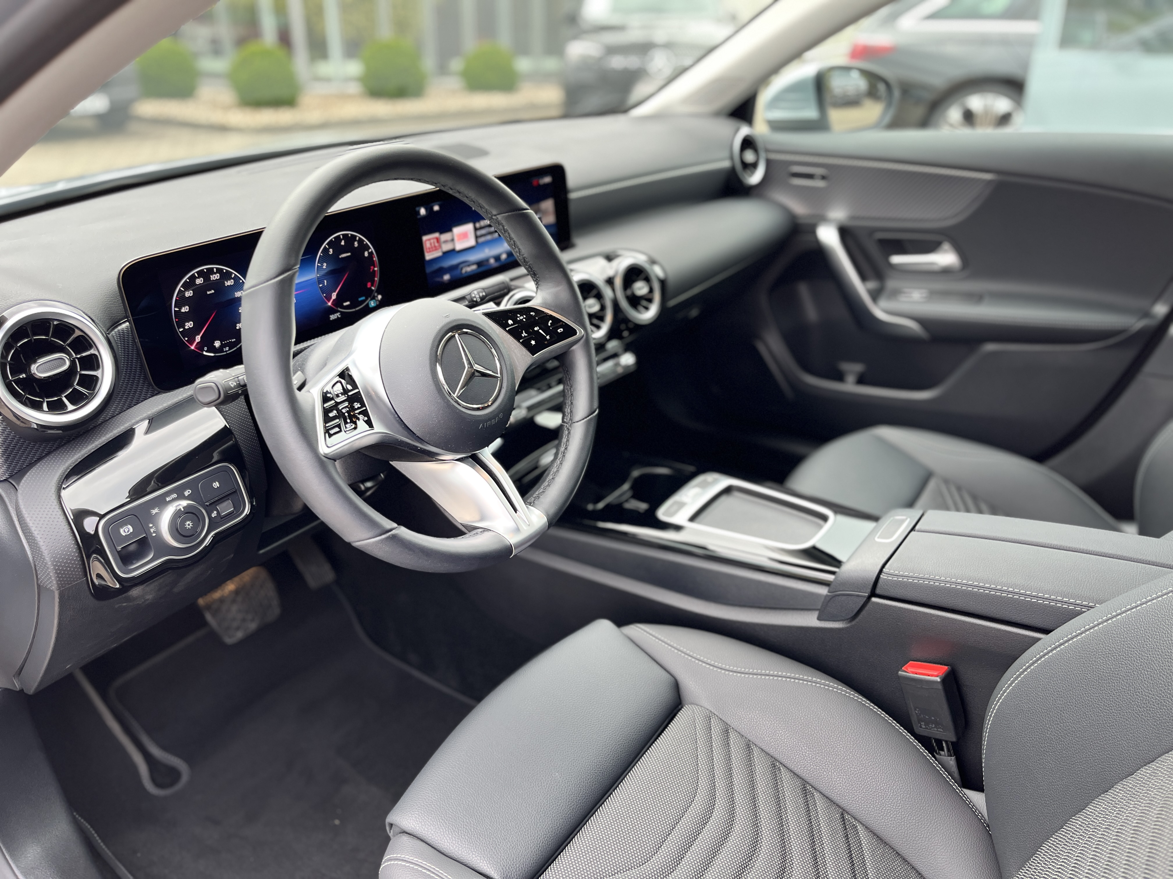 Mercedes-Benz A 200 