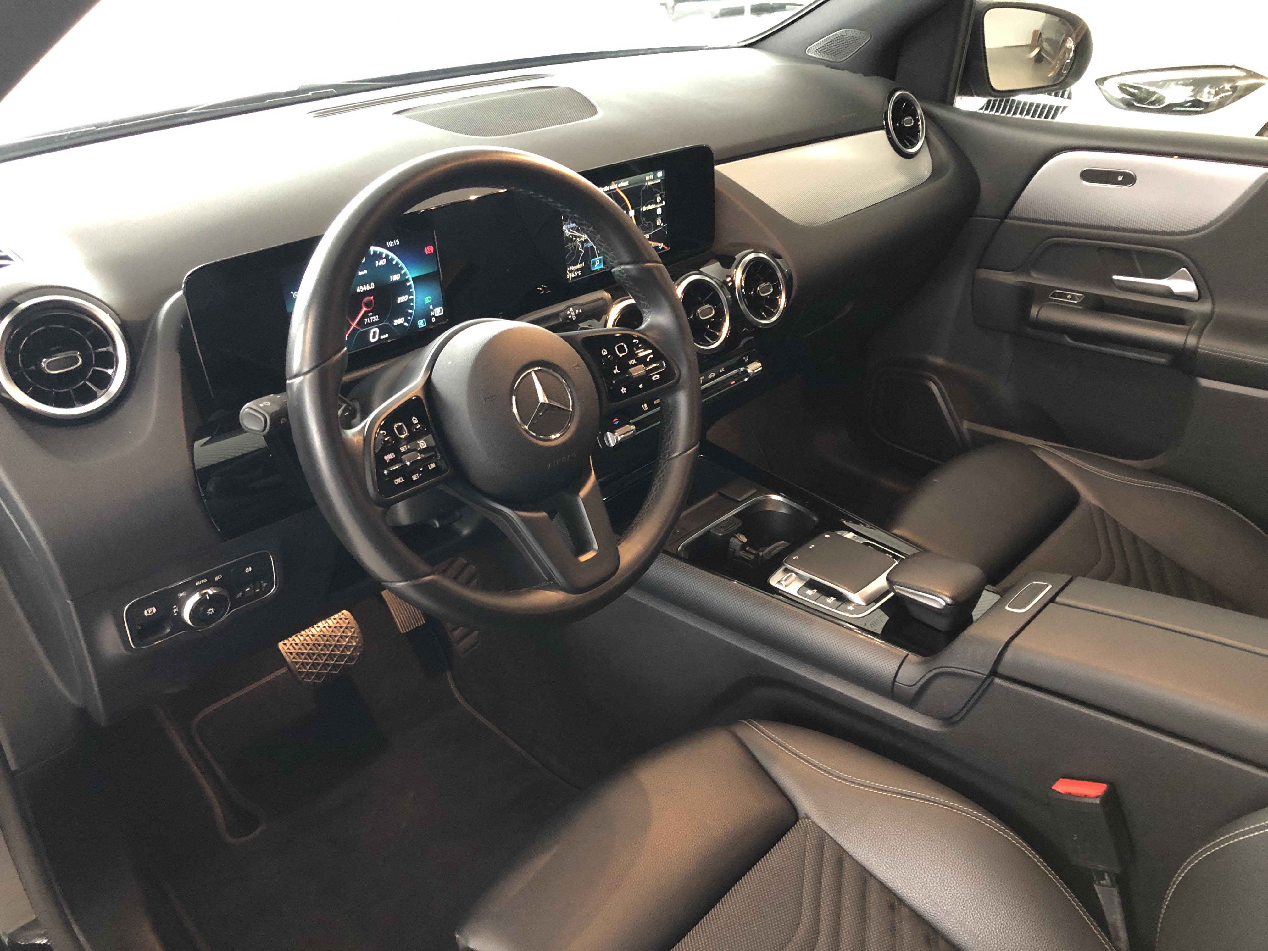 Mercedes-Benz B 180 