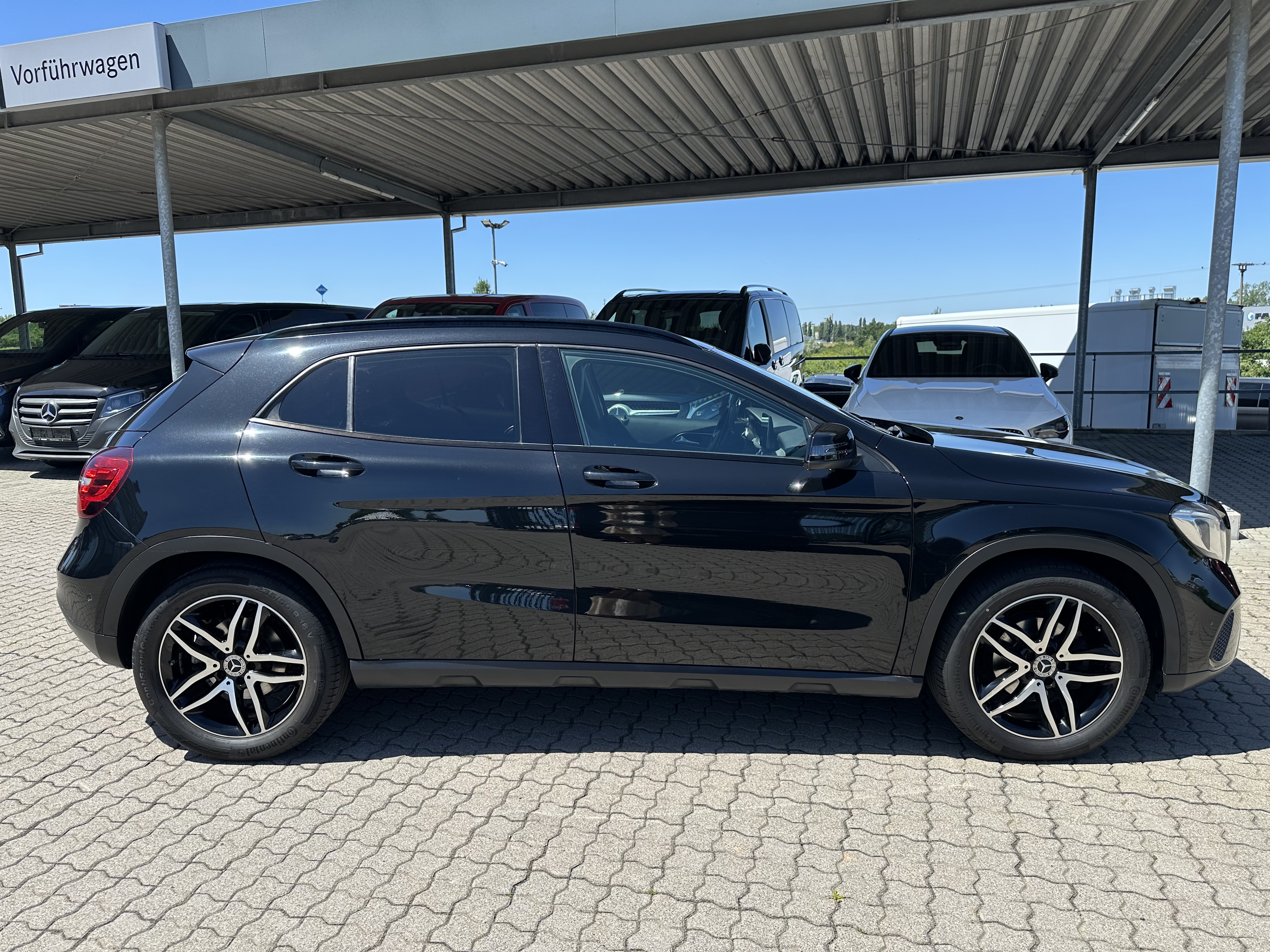 Mercedes-Benz GLA 180 
