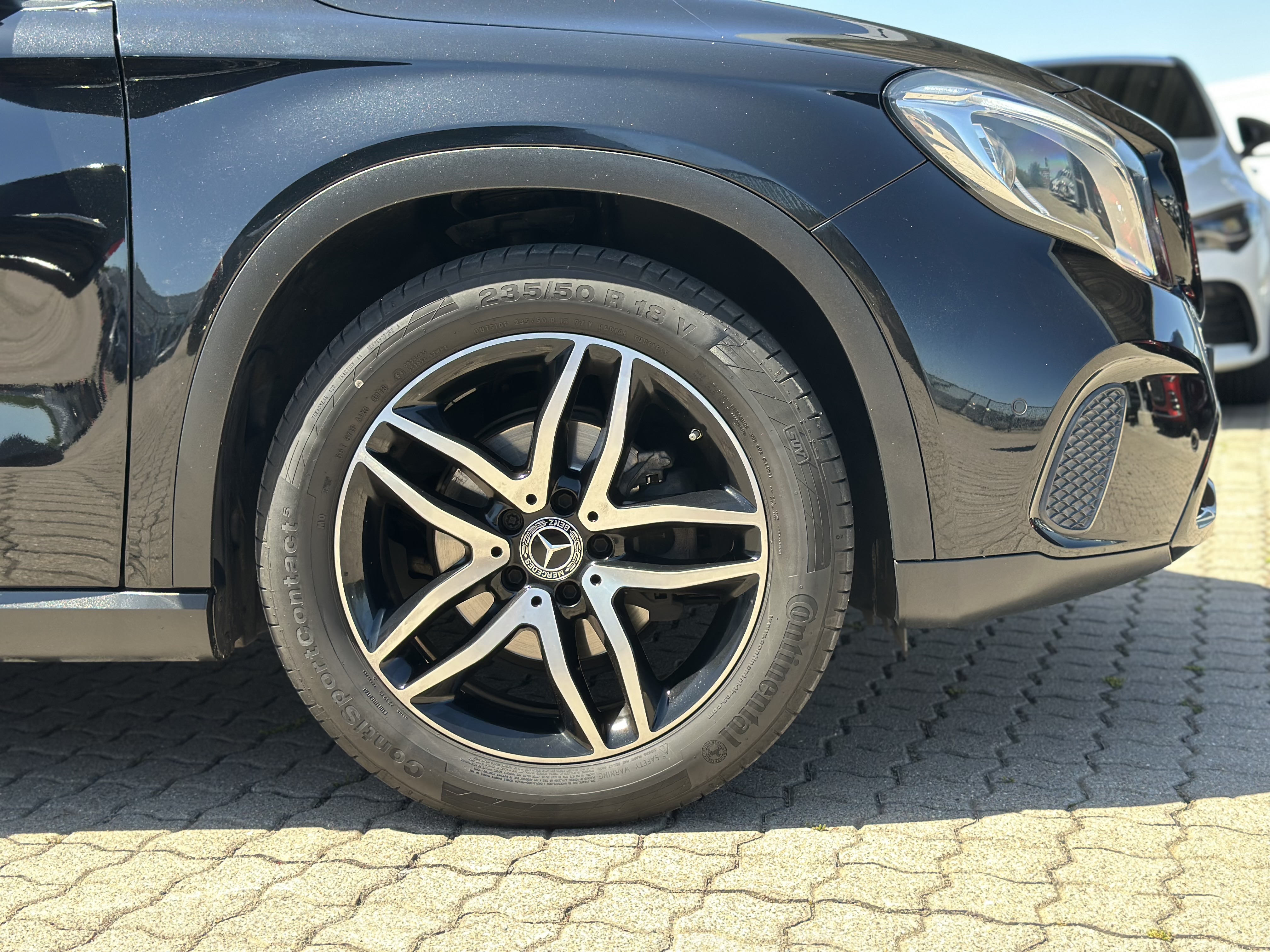 Mercedes-Benz GLA 180 