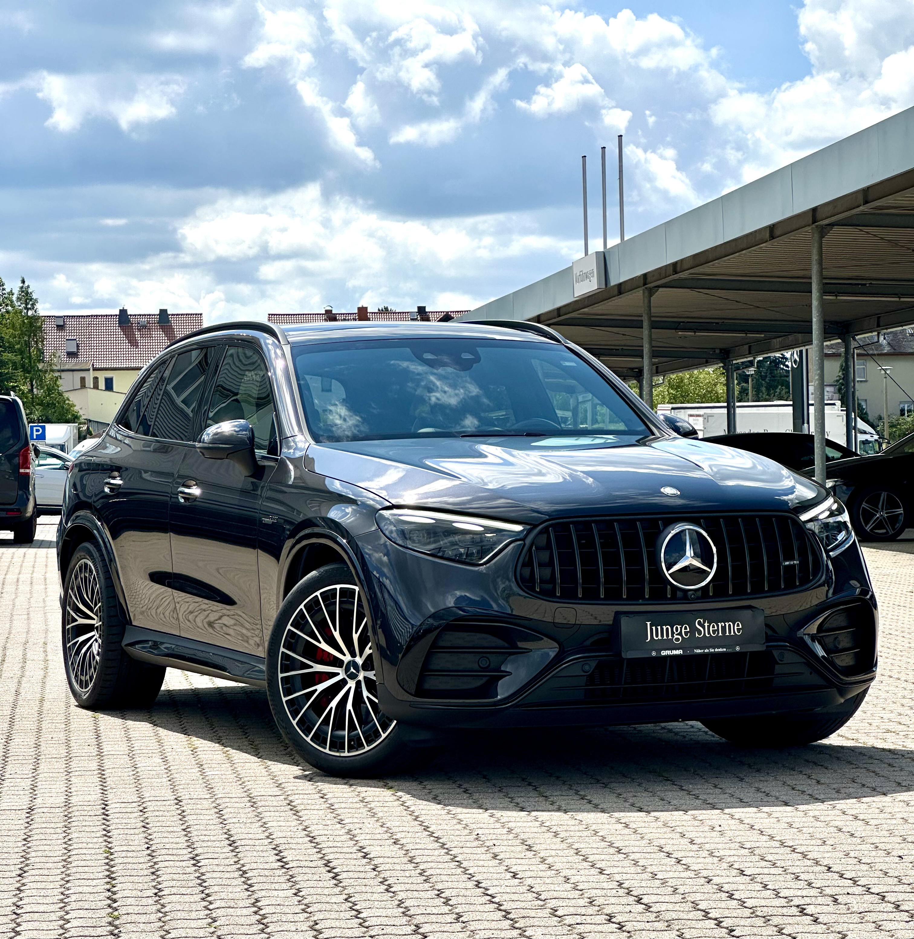 Mercedes-Benz GLC 63 AMG GLC 63 S E PERF. Mercedes-Benz GLC 63 AMG GLC 63 S E PERF.
