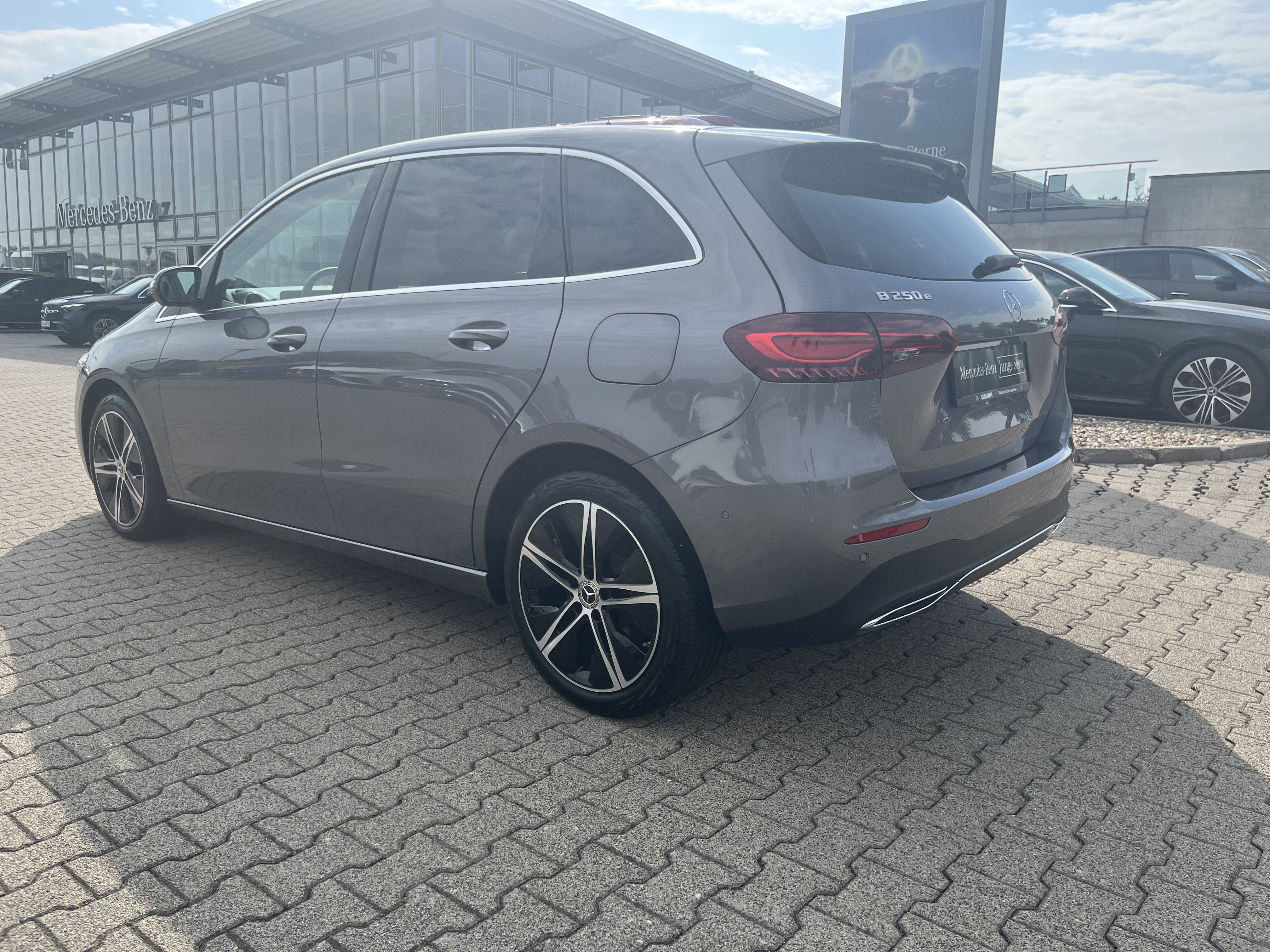 Mercedes-Benz B 250 e
