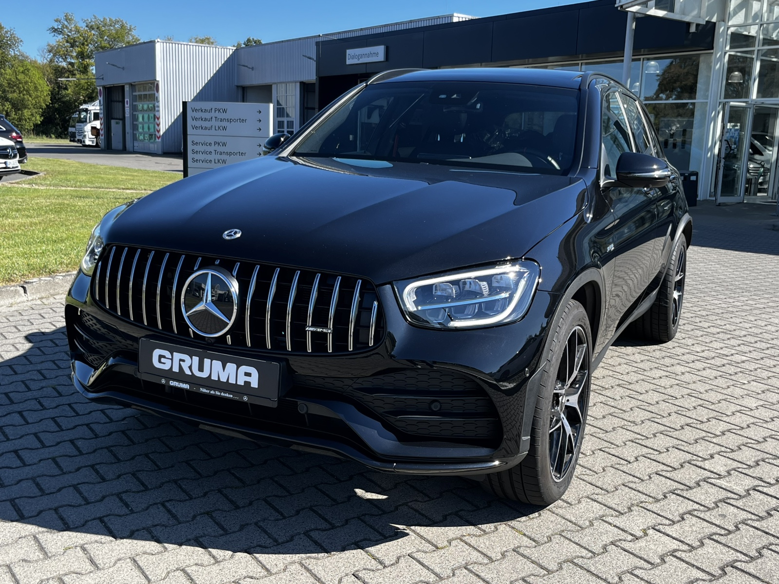 Mercedes-Benz GLC 43 AMG Mercedes-AMG GLC 43 4MATIC Mercedes-Benz GLC 43 AMG Mercedes-AMG GLC 43 4MATIC