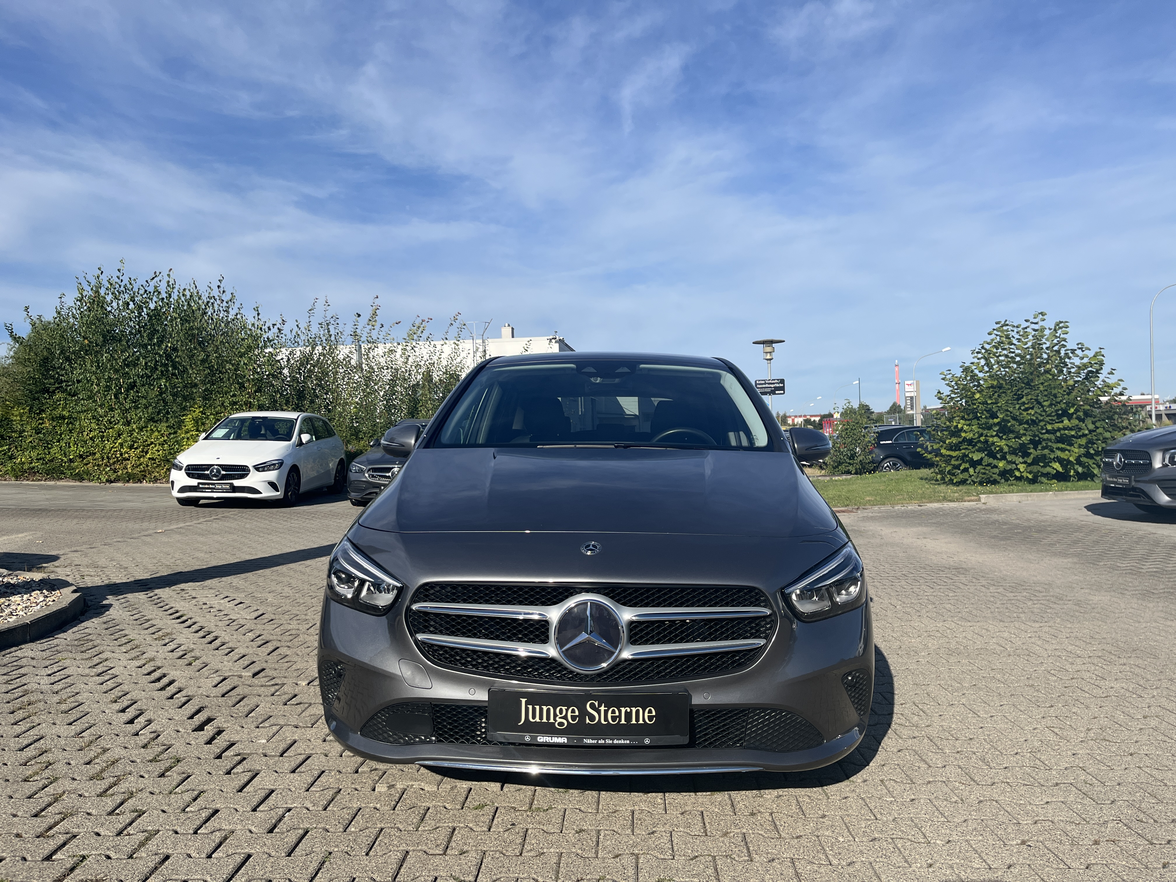 Mercedes-Benz B 180 