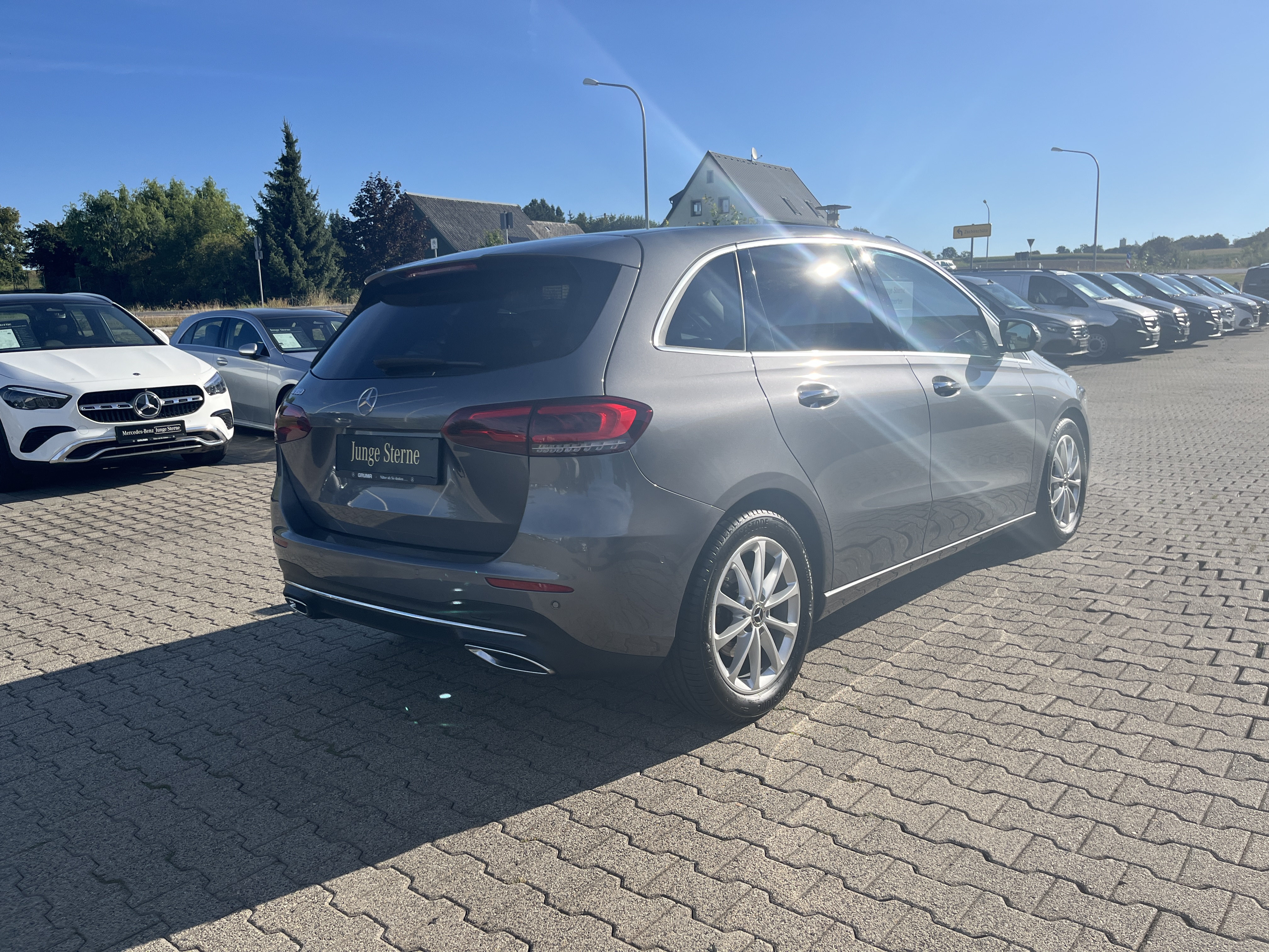 Mercedes-Benz B 180 
