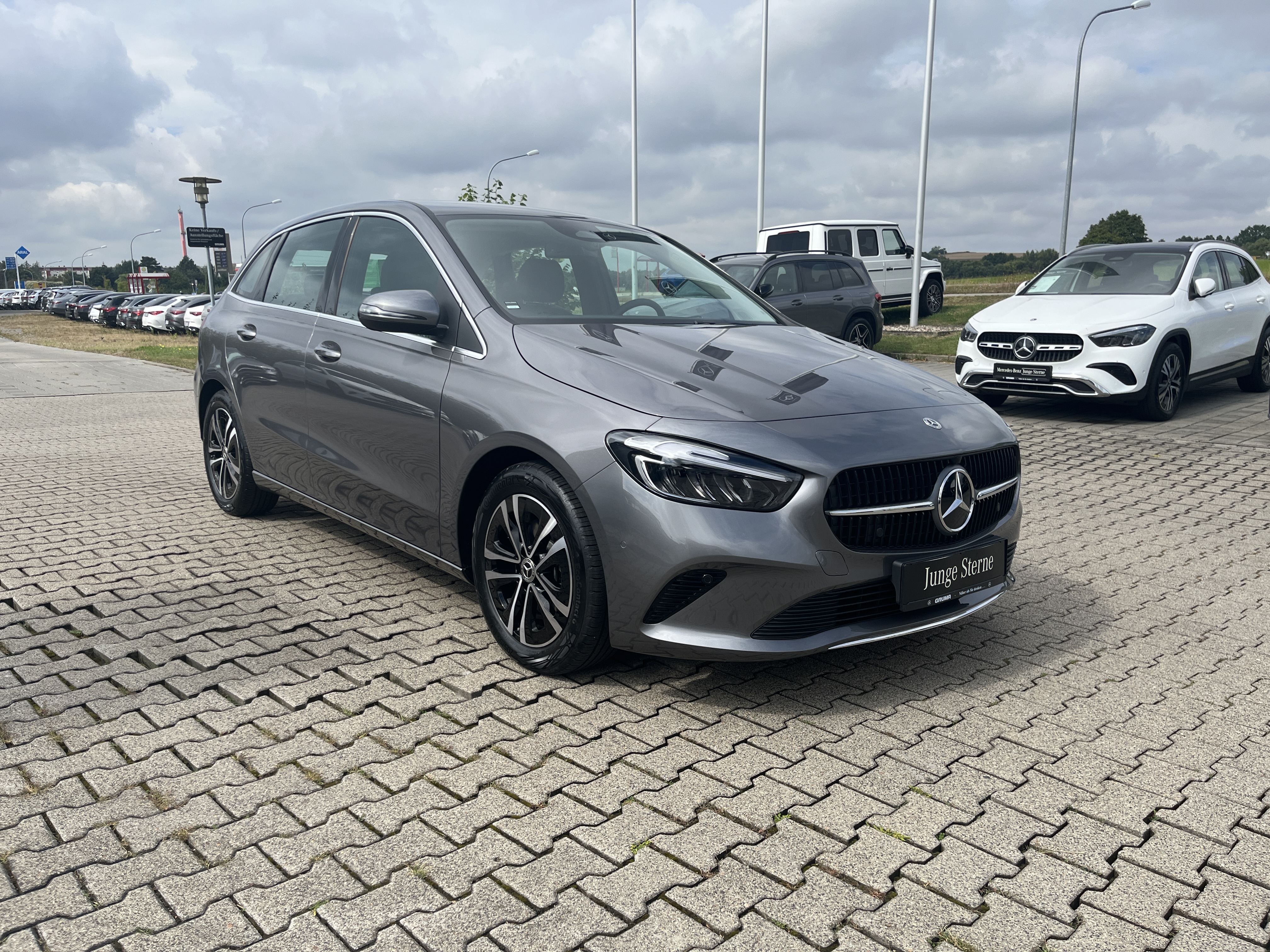 Mercedes-Benz B 180 