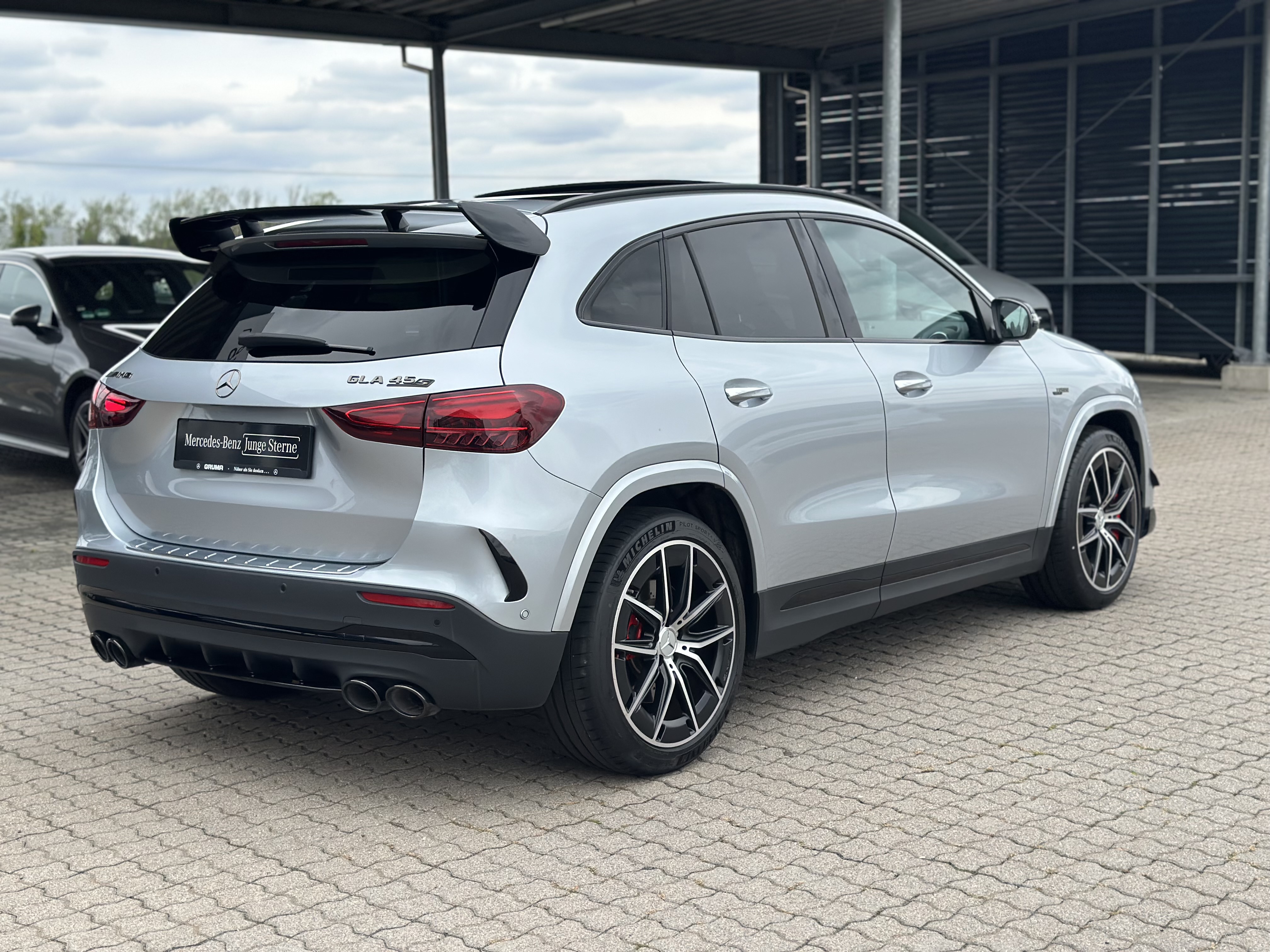 Mercedes-Benz GLA 45 AMG GLA 45 S 4M+