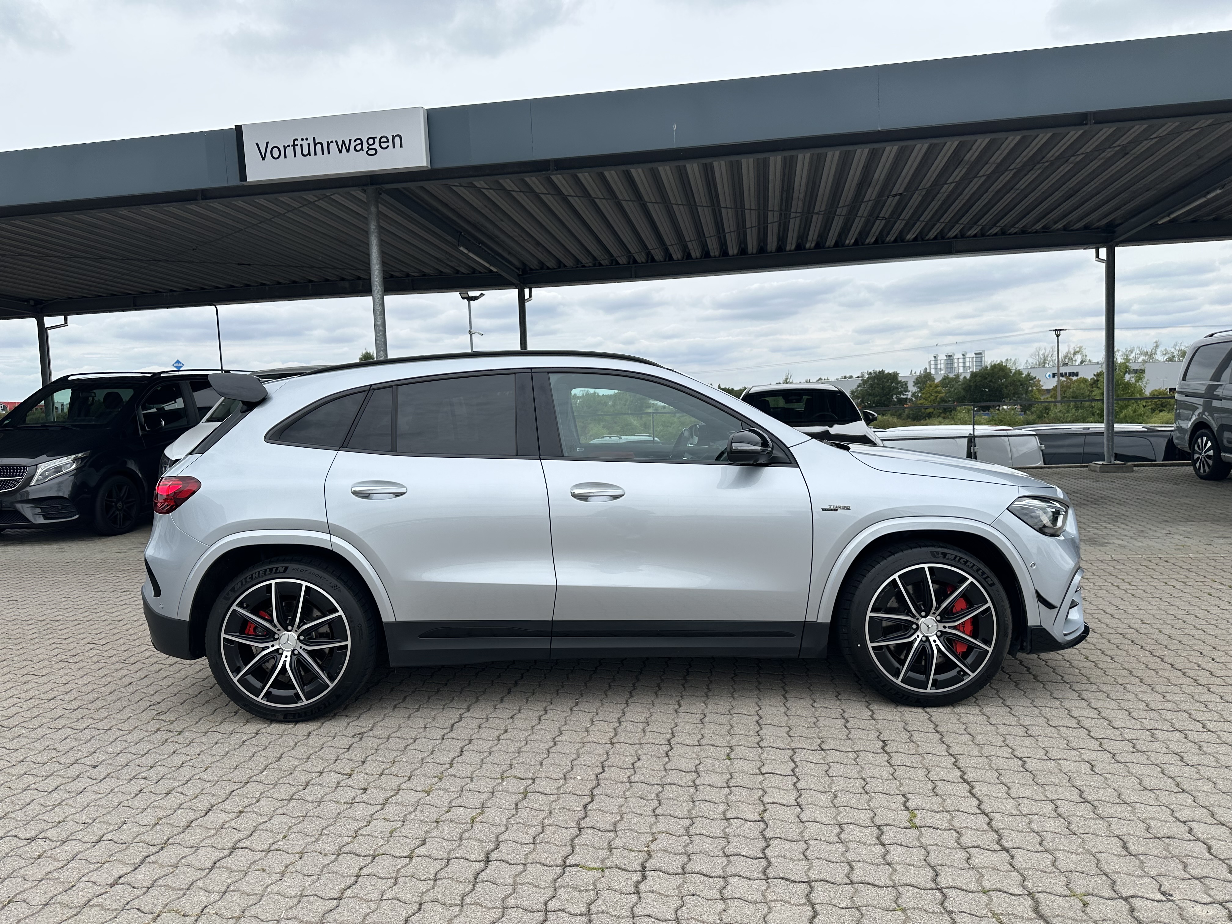 Mercedes-Benz GLA 45 AMG GLA 45 S 4M+