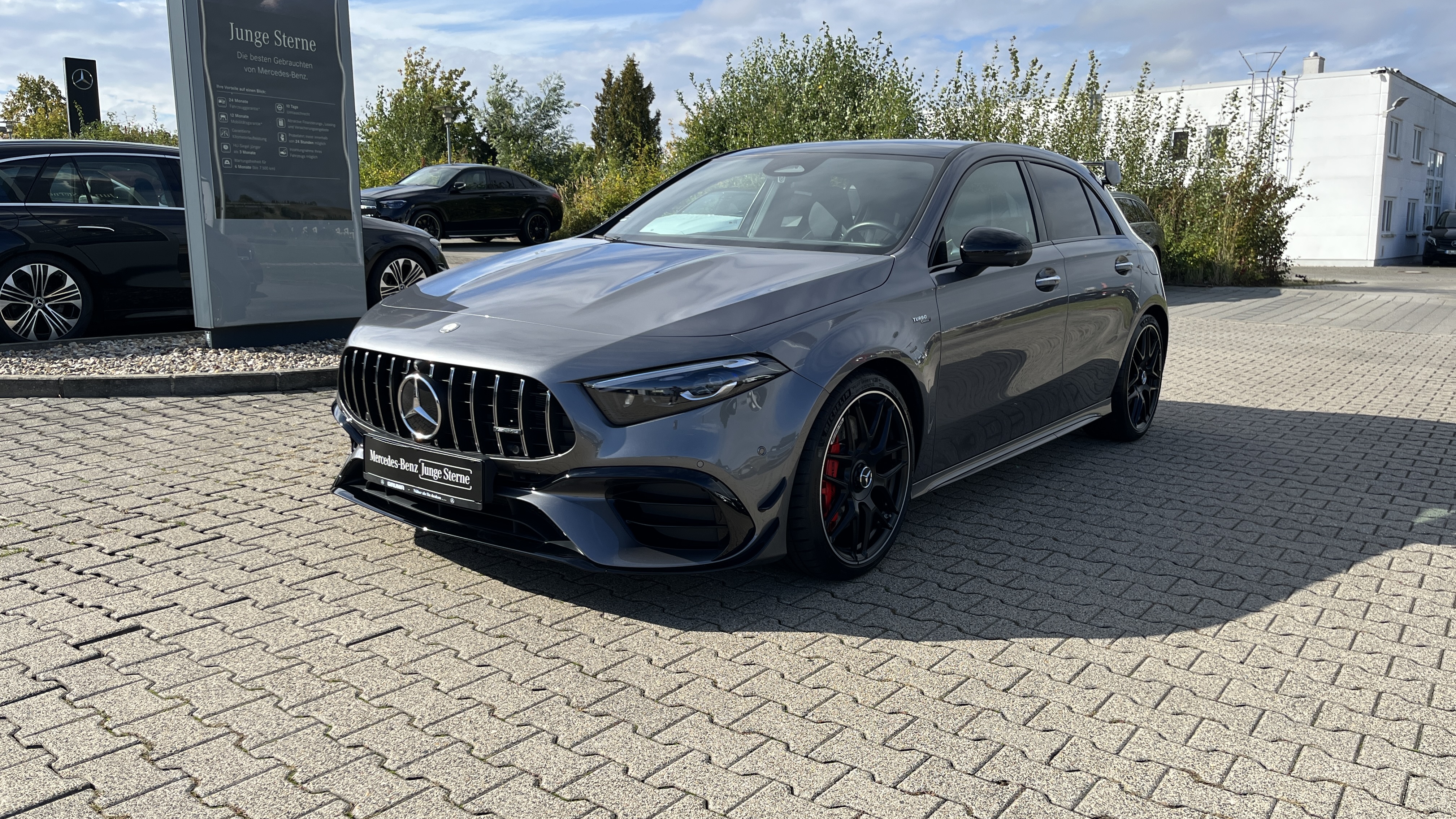 Mercedes-Benz A 45 AMG Mercedes-AMG A 45 S 4M+