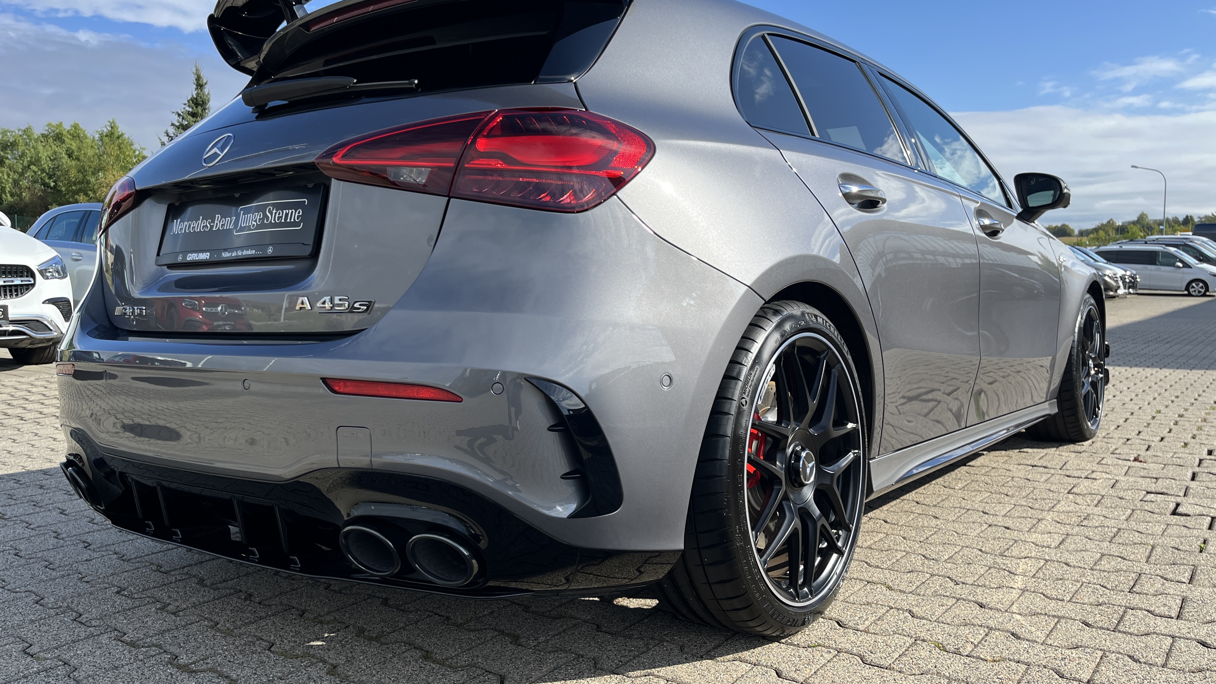 Mercedes-Benz A 45 AMG Mercedes-AMG A 45 S 4M+