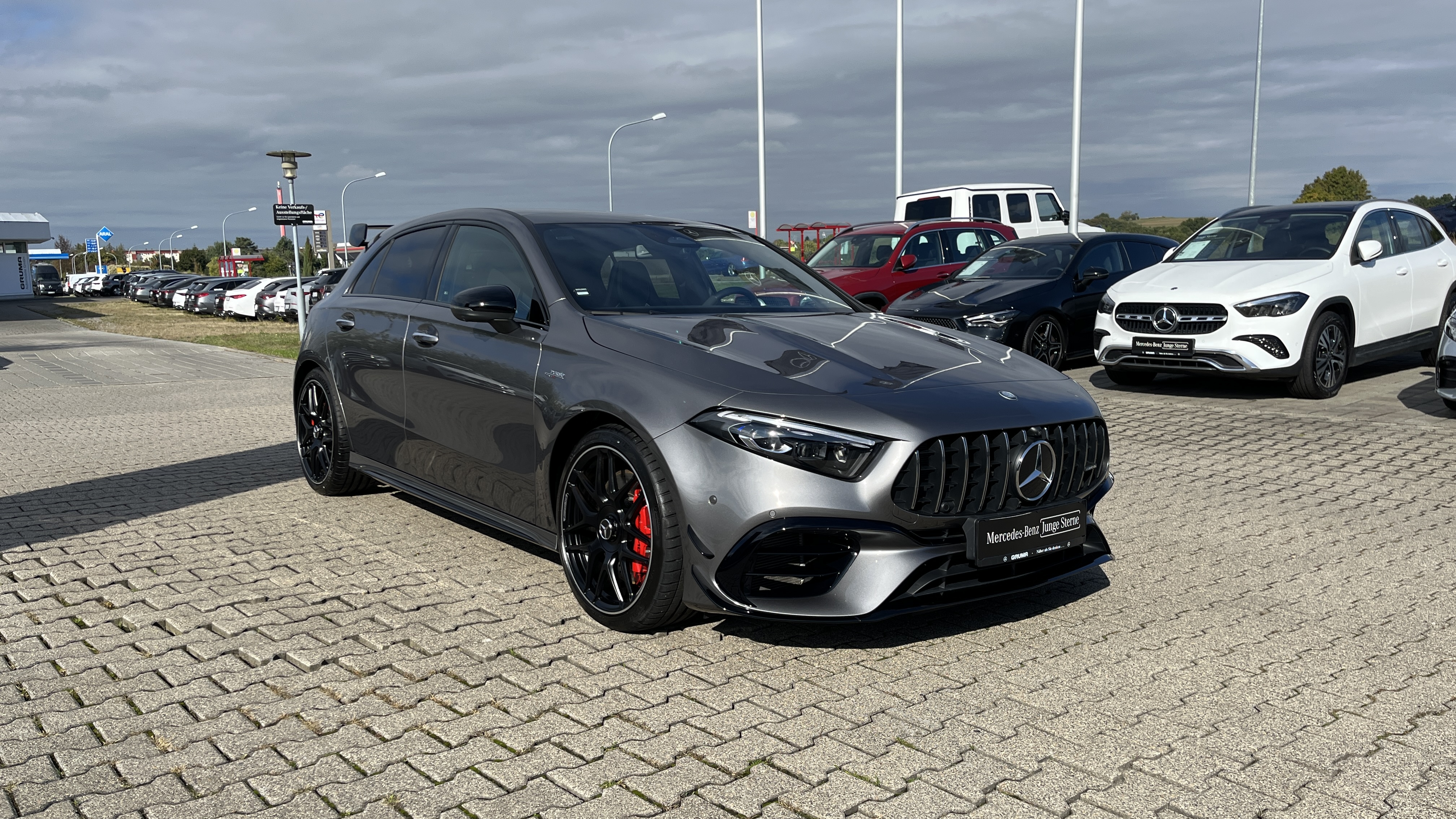 Mercedes-Benz A 45 AMG Mercedes-AMG A 45 S 4M+