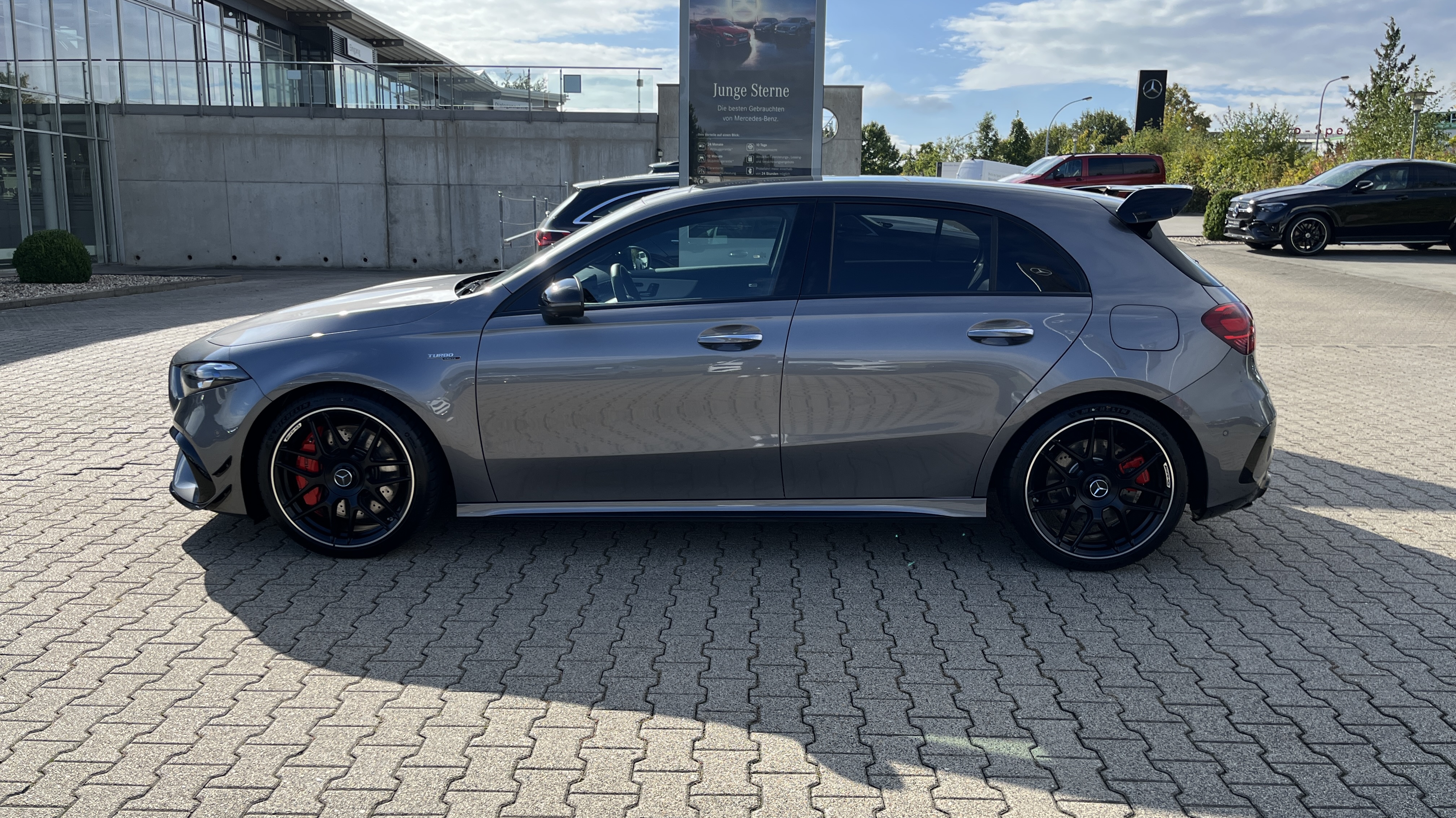 Mercedes-Benz A 45 AMG Mercedes-AMG A 45 S 4M+