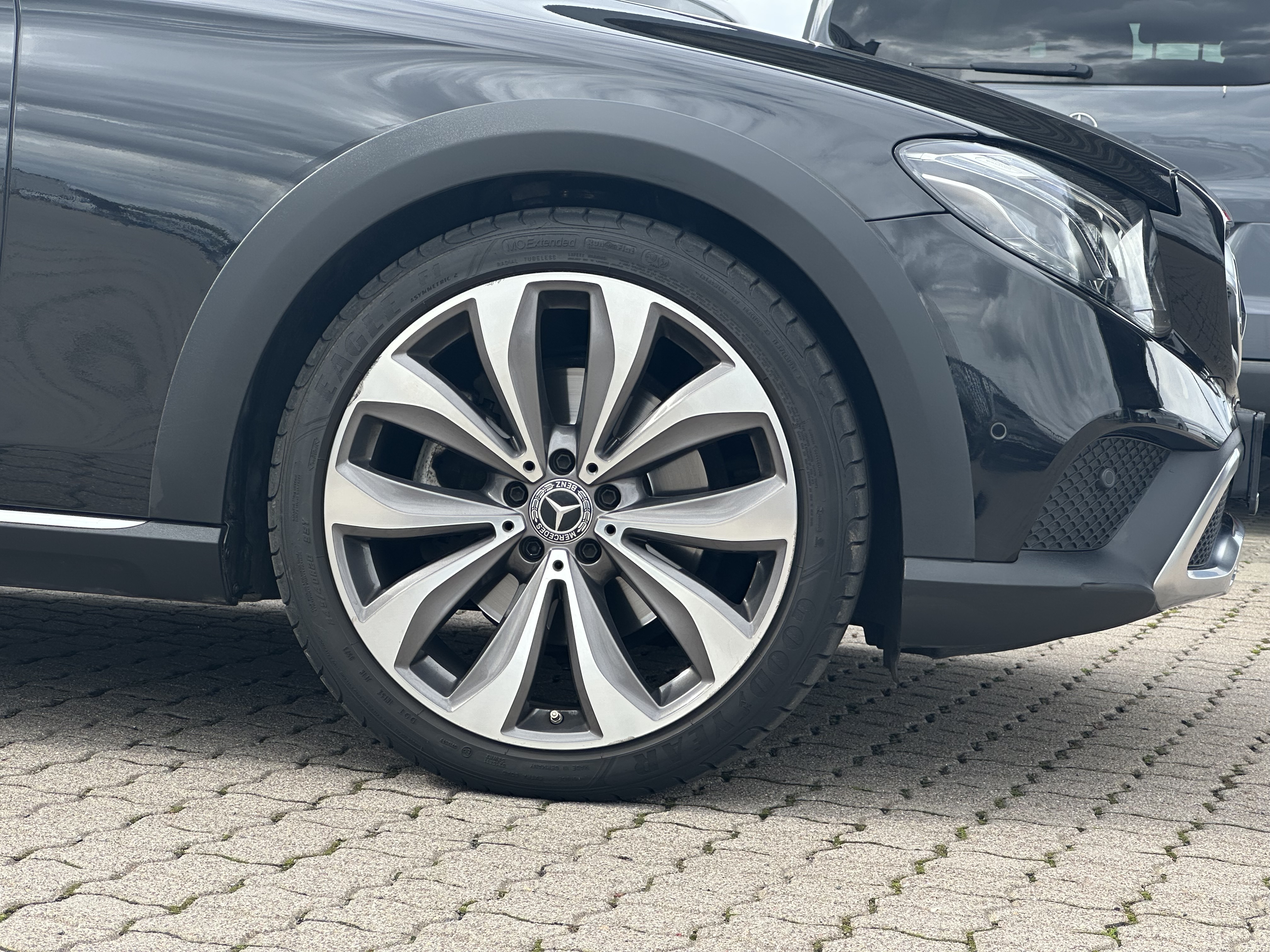 Mercedes-Benz E 220 d 4M T